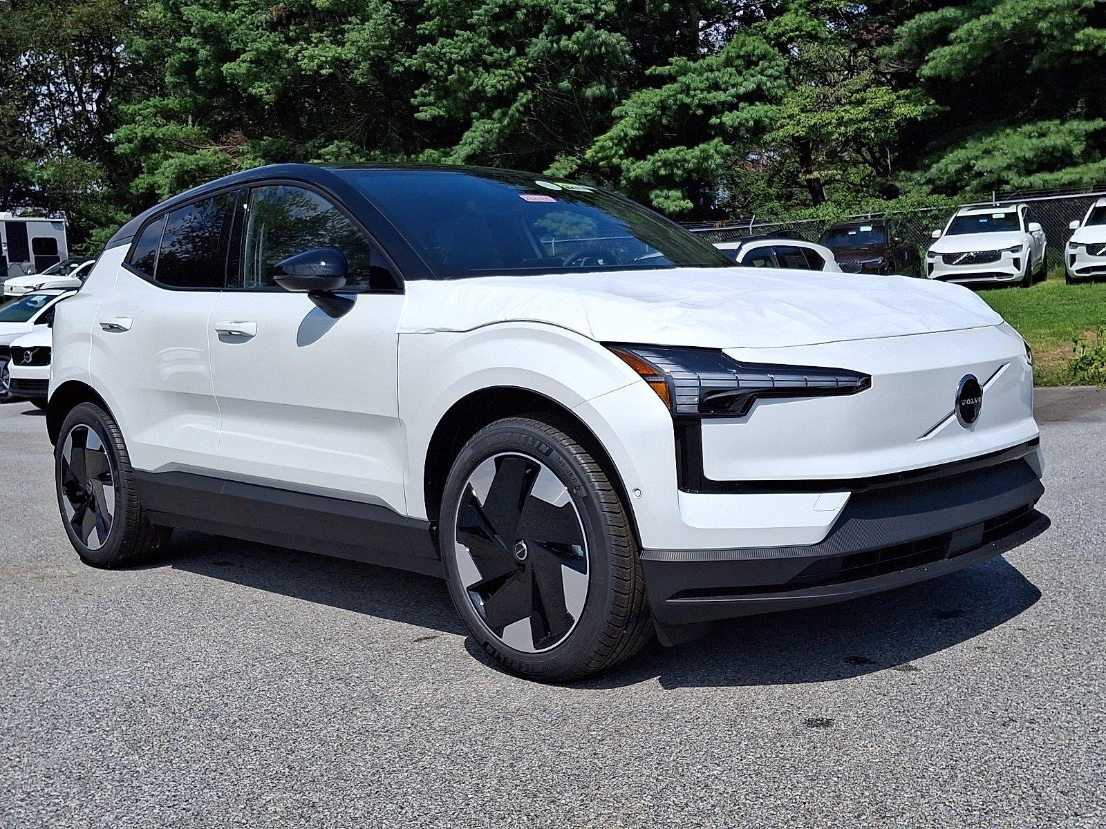 CRYSTAL WHT MET 2026 Volvo EX30 SUV / Crossover All-Wheel Drive Automatic