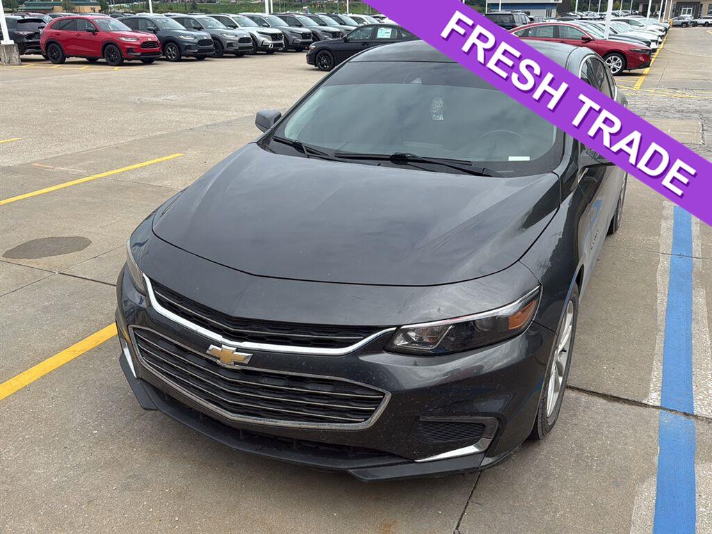  2017 Chevrolet Malibu LT FWD   