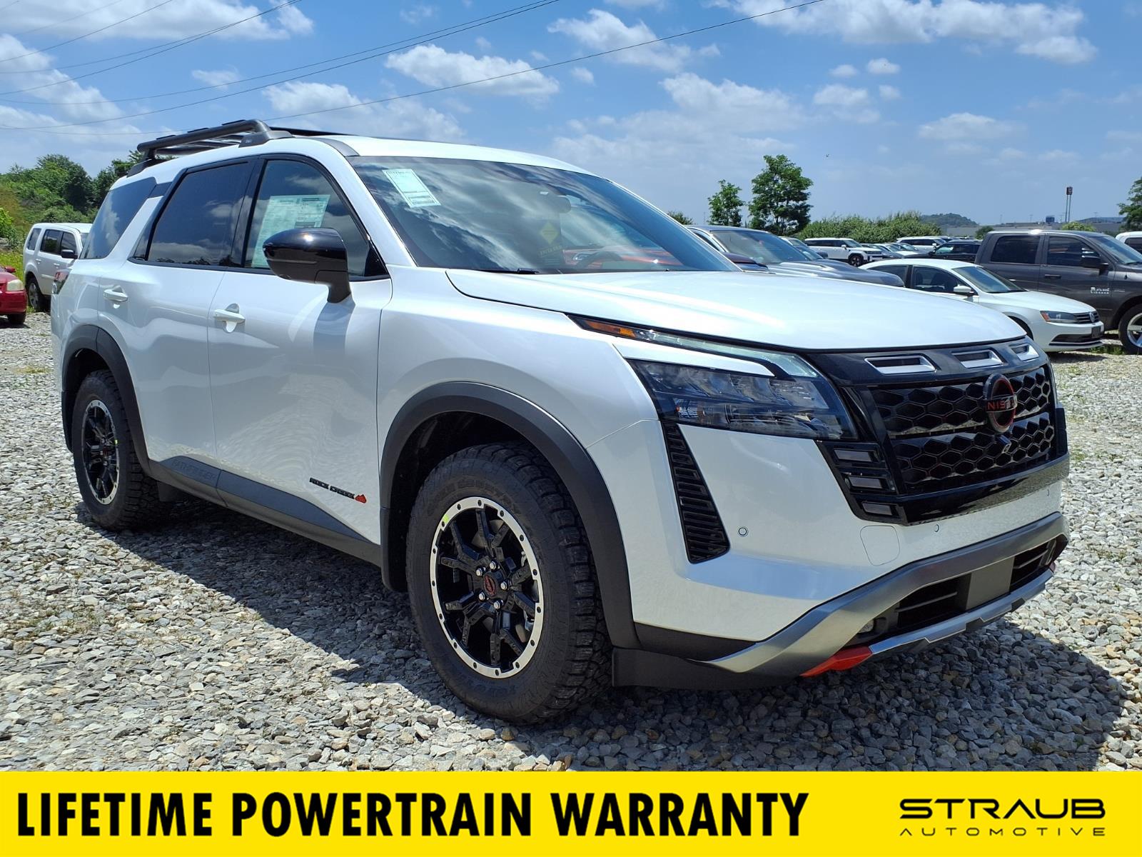 Everest White Pearl Tricoat 2026 Nissan Pathfinder SUV / Crossover All-Wheel Drive Automatic