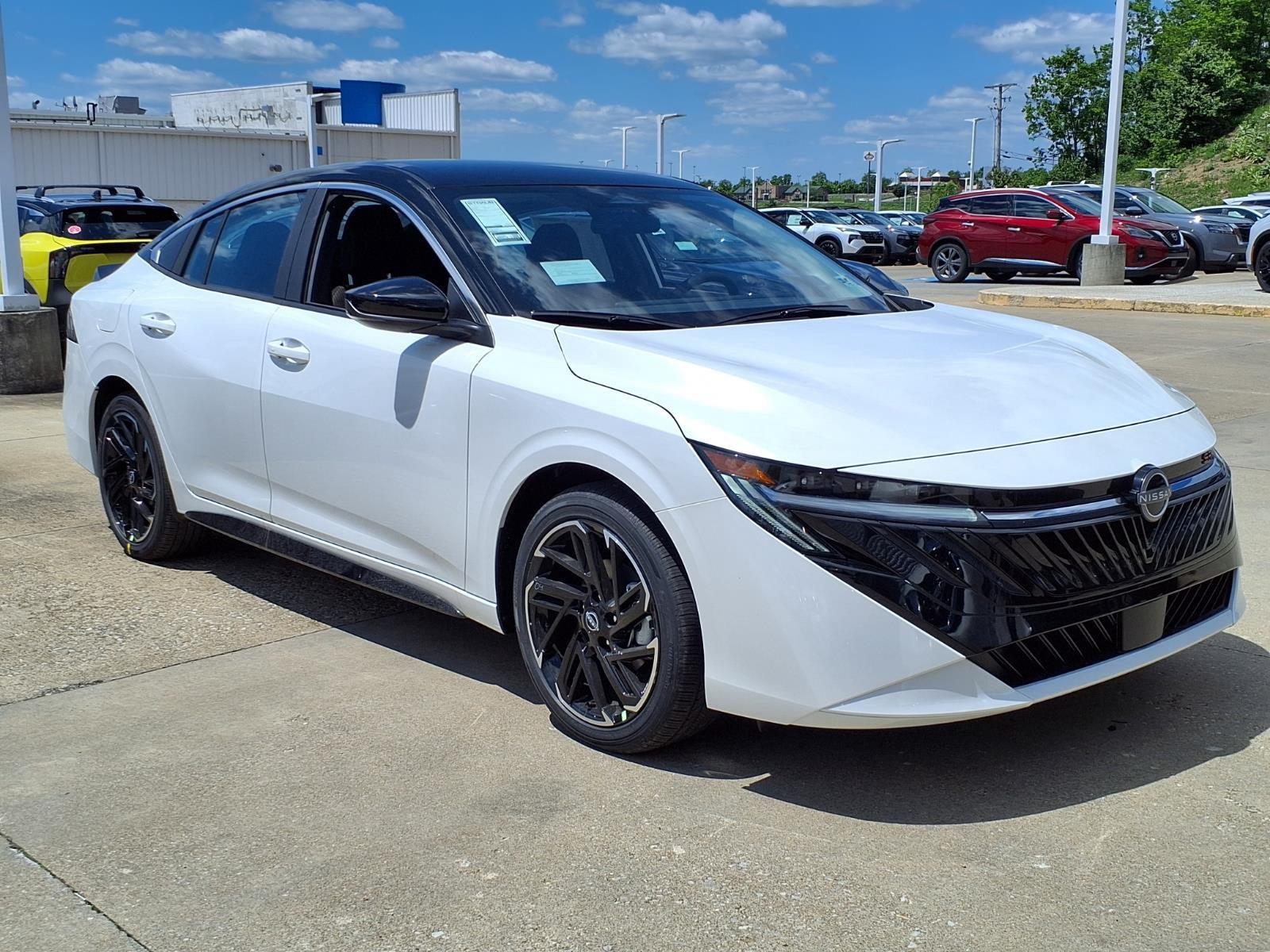 Aspen White/Super Black 2026 Nissan Sentra Sedan Front-Wheel Drive Continuously Variable Transmission