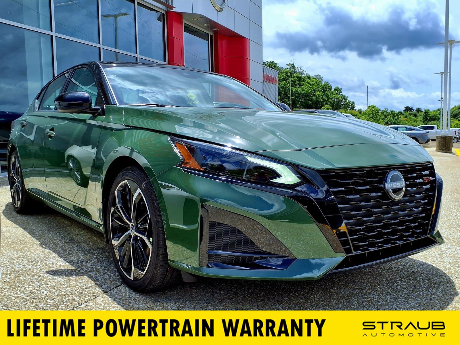 Tactical Green Metallic/Super Black 2026 Nissan Altima Sedan Front-Wheel Drive Continuously Variable Transmission