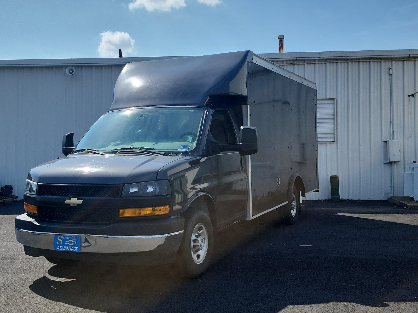 Silver Ice Metallic 2022 Chevrolet Express Chassis Van Rear-Wheel Drive 6-Speed Automatic