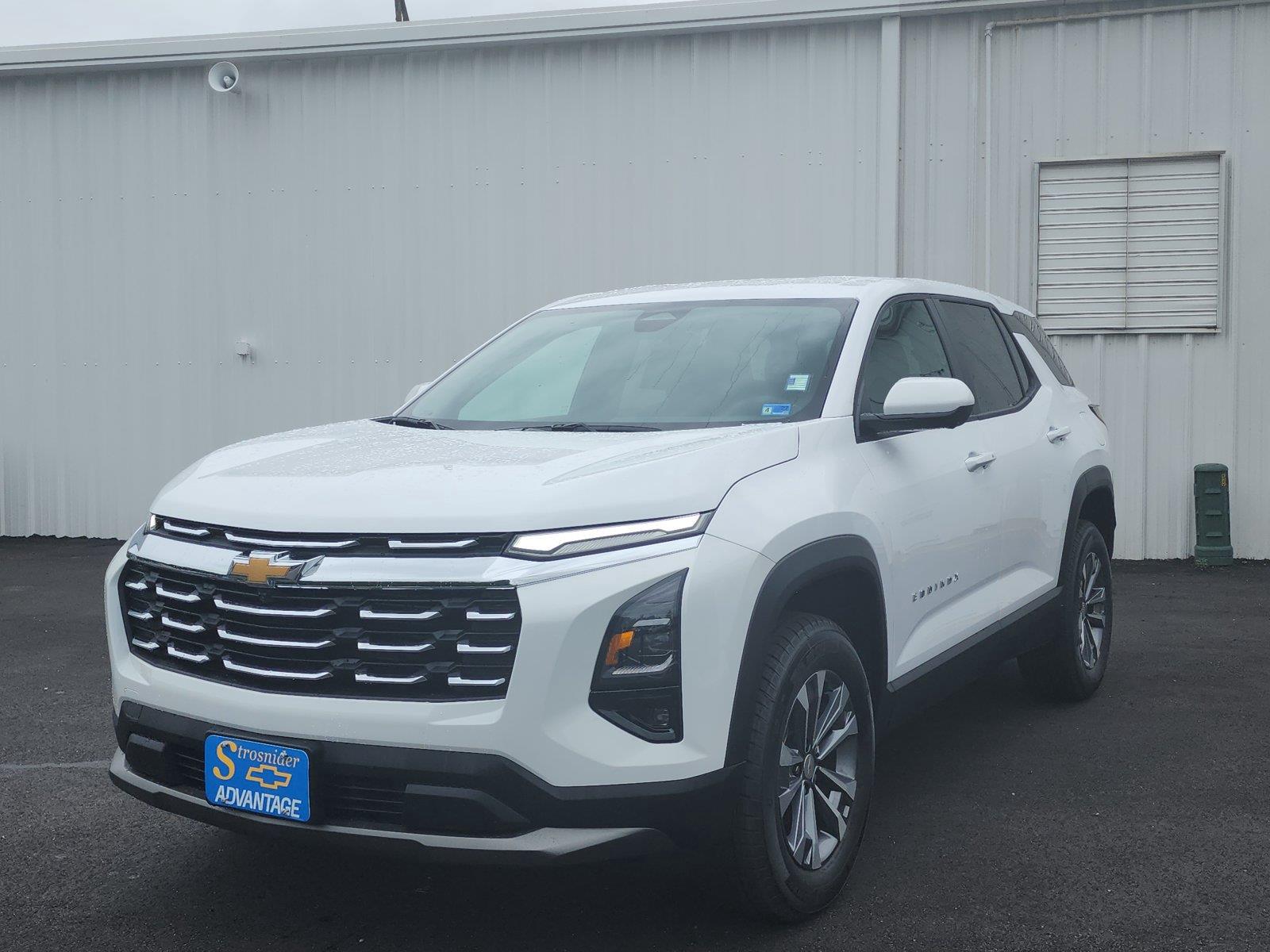 Summit White 2026 Chevrolet Equinox SUV / Crossover Four-Wheel Drive 8-Speed Automatic