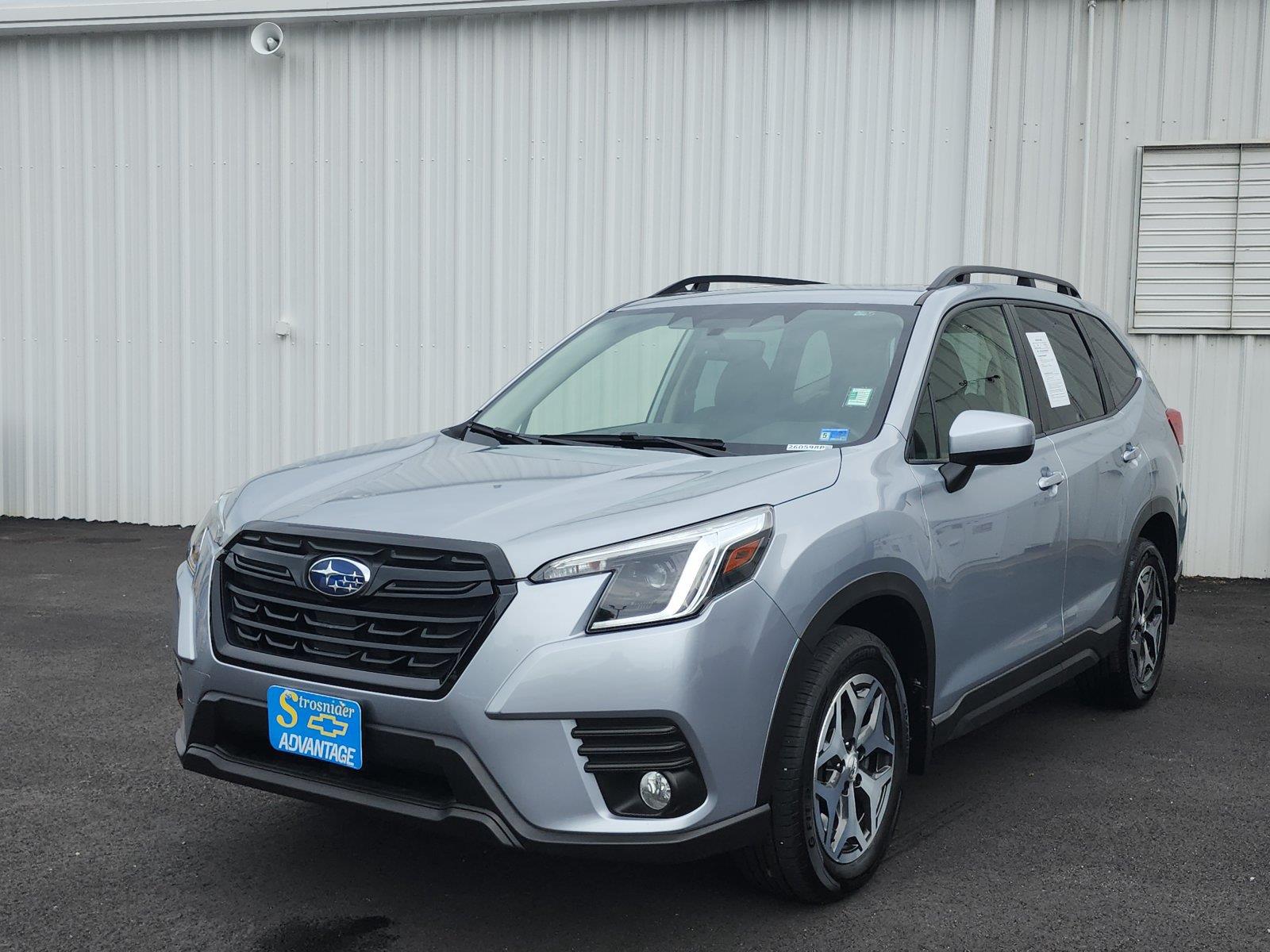 Ice Silver Metallic 2023 Subaru Forester SUV / Crossover All-Wheel Drive Continuously Variable Transmission