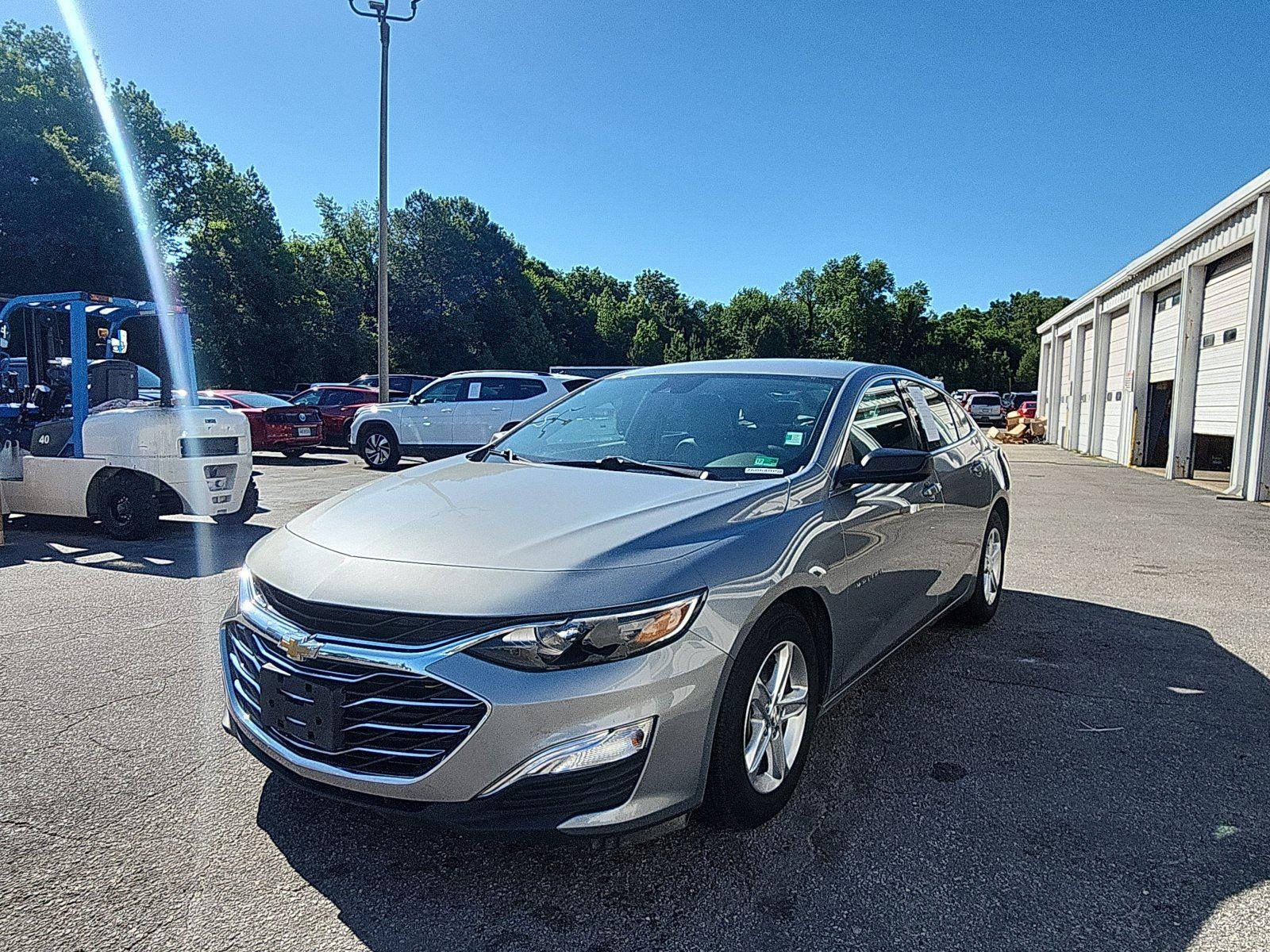 Sterling Gray Metallic 2023 Chevrolet Malibu Sedan Front-Wheel Drive Continuously Variable Transmission