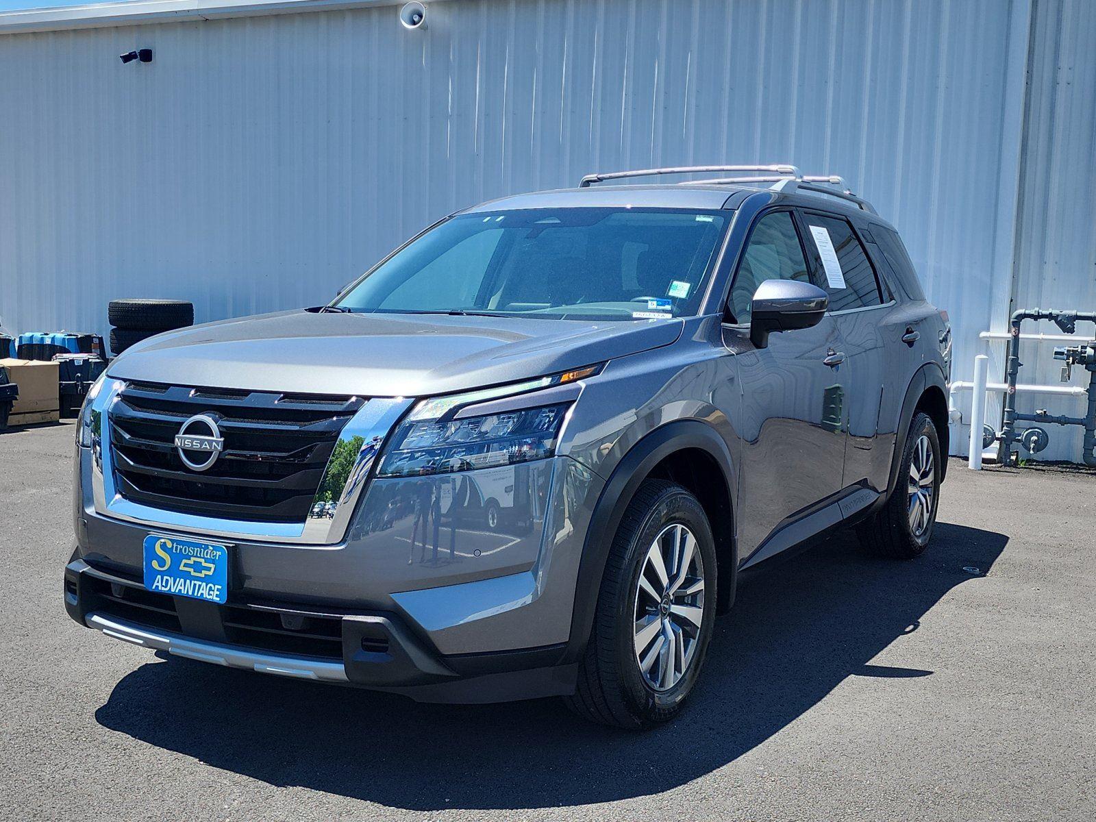 Gray (Gun Metallic) 2025 Nissan Pathfinder SUV / Crossover All-Wheel Drive Automatic