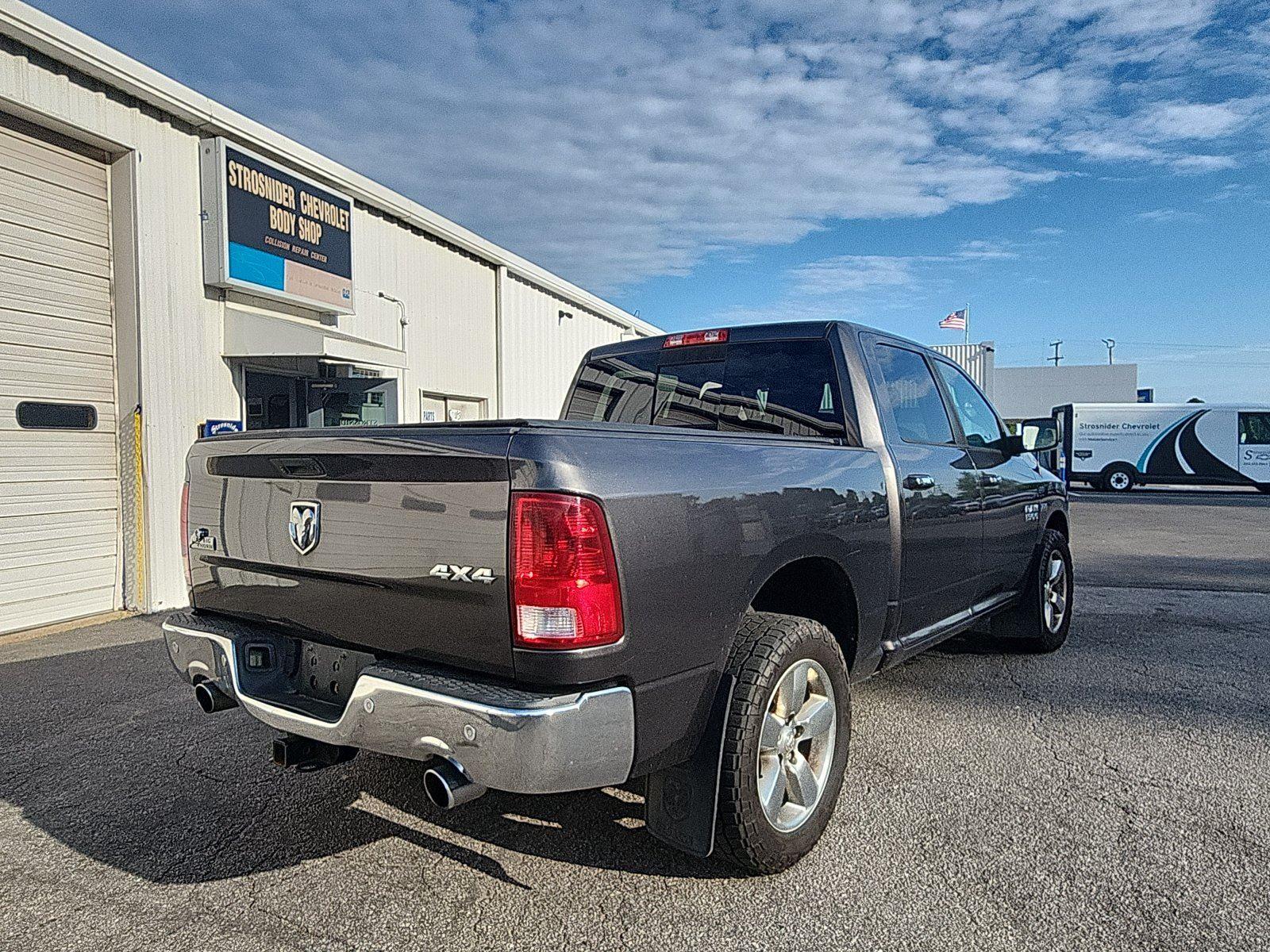 View vehicle photo 5