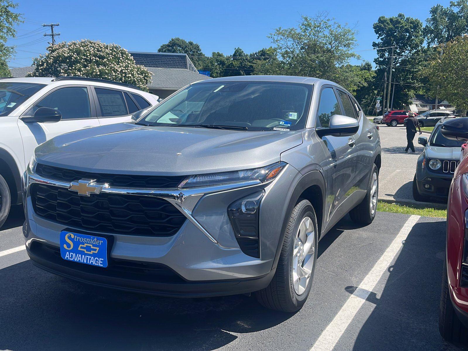 Sterling Gray Metallic 2026 Chevrolet Trax SUV / Crossover Front-Wheel Drive 6-Speed Automatic