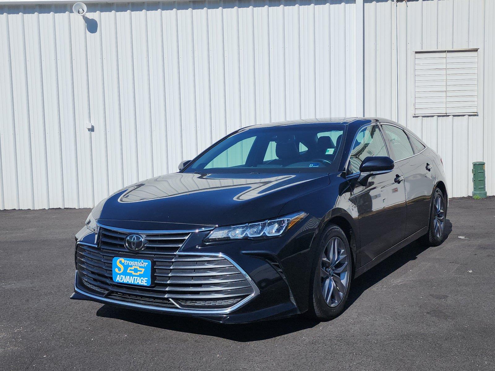 Midnight Black Metallic 2019 Toyota Avalon Sedan Front-Wheel Drive Automatic