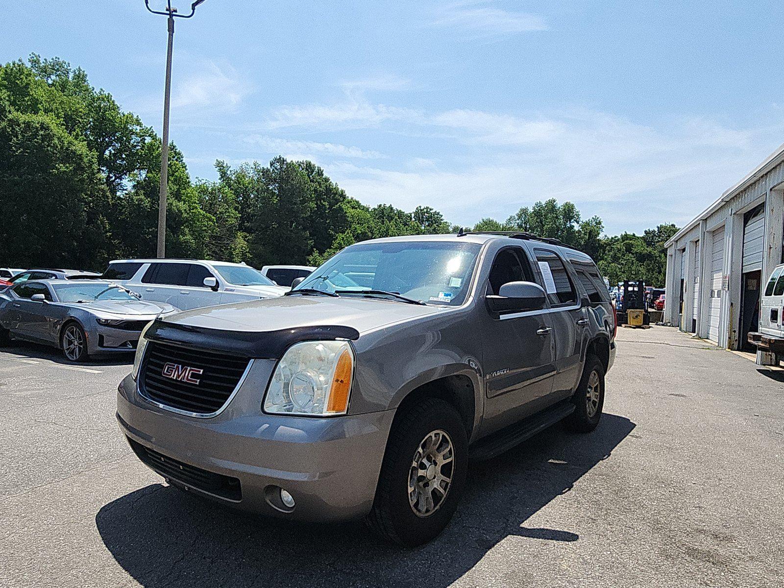Gray 2007 GMC Yukon SUV / Crossover  Automatic