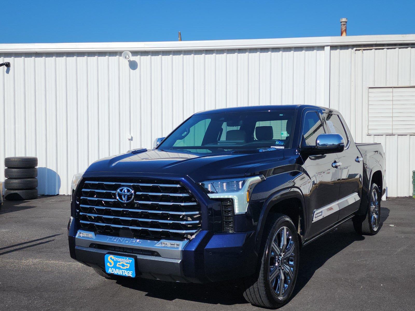 White (Wind Chill Pearl) 2024 Toyota Tundra Hybrid Pickup Truck Four-Wheel Drive Automatic