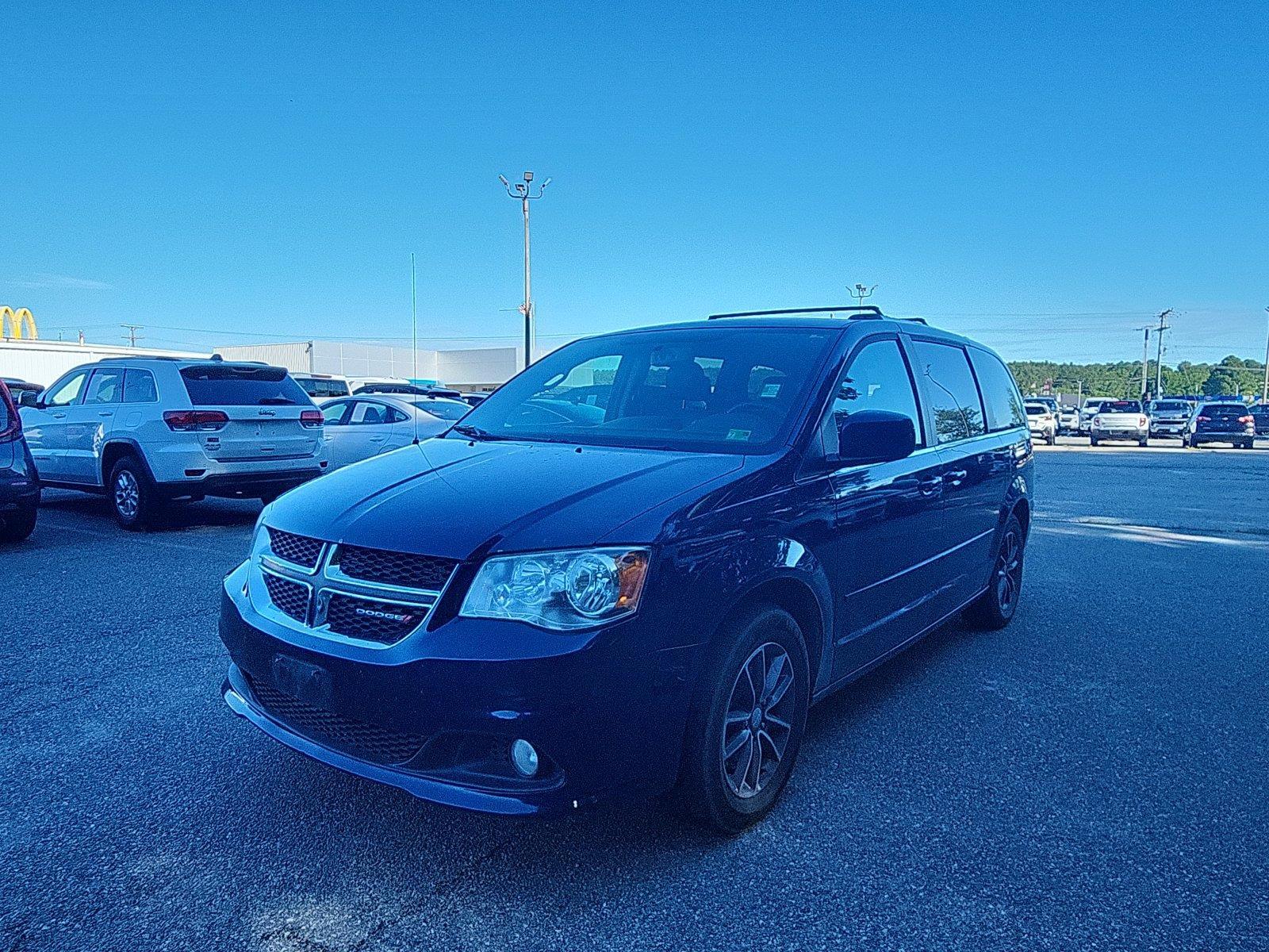 Contusion Blue Pearlcoat 2017 Dodge Grand Caravan Minivan Front-Wheel Drive 6-Speed Automatic