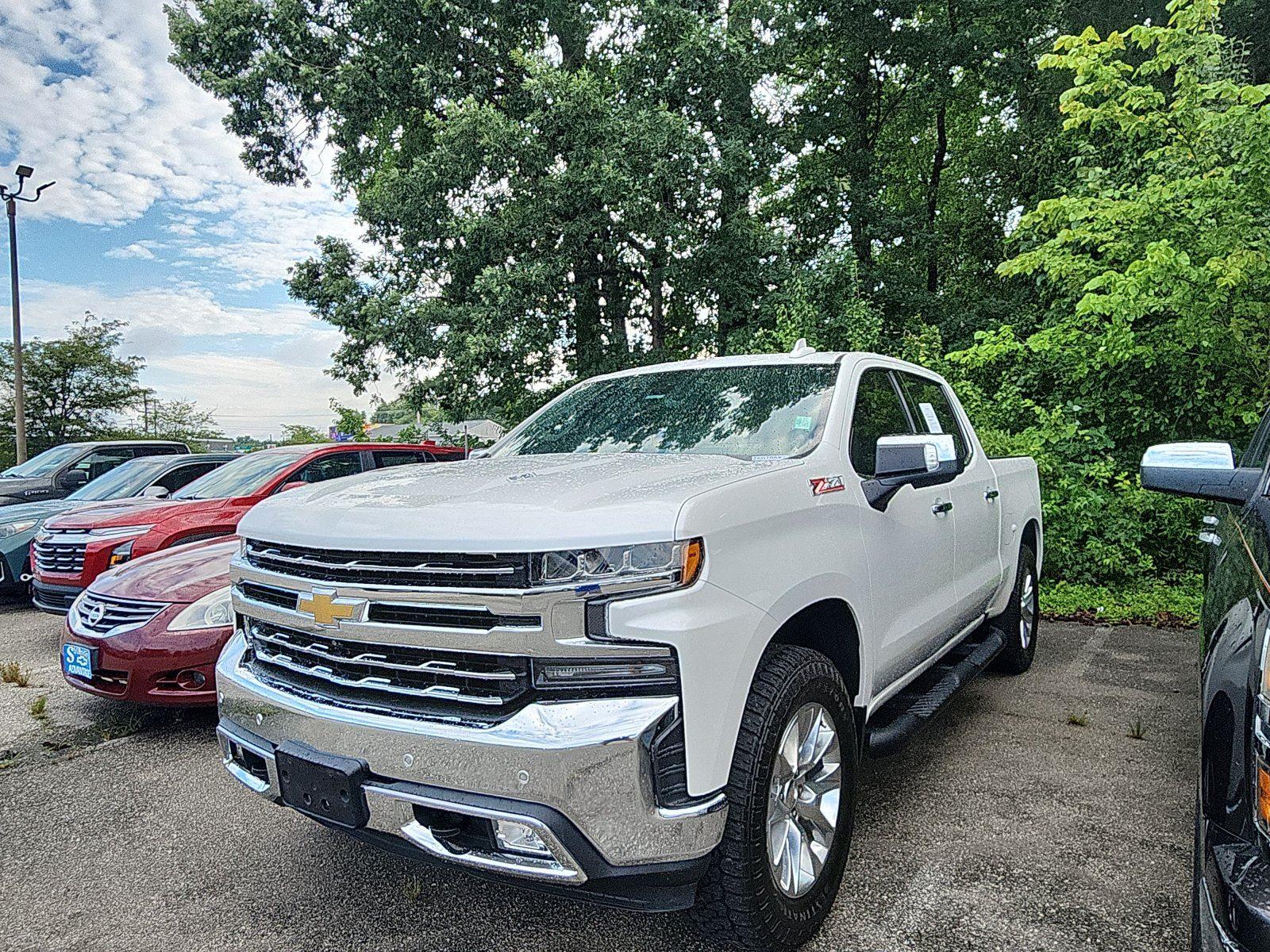 White (Iridescent Pearl Tricoat) 2021 Chevrolet Silverado 1500 Pickup Truck Four-Wheel Drive Automatic