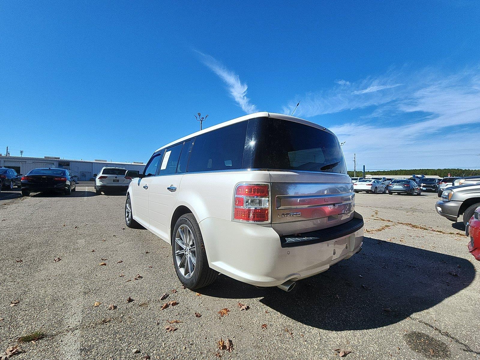 View vehicle photo 3