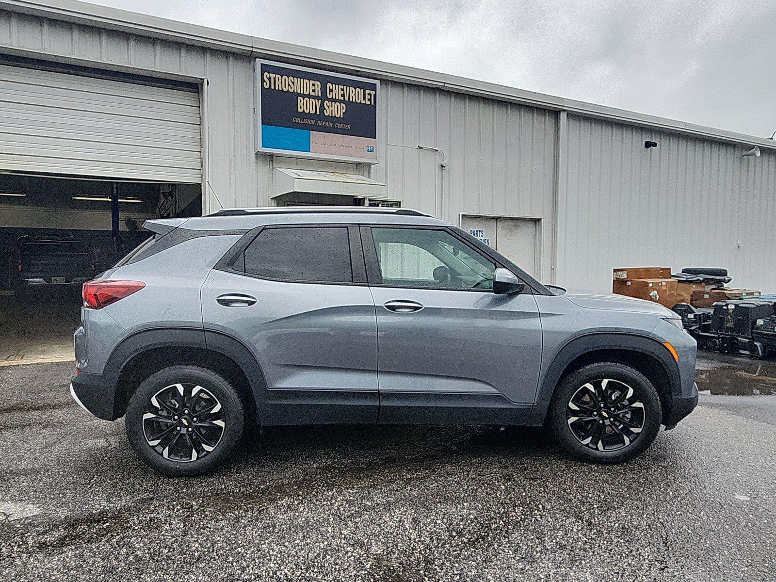 View vehicle photo 6