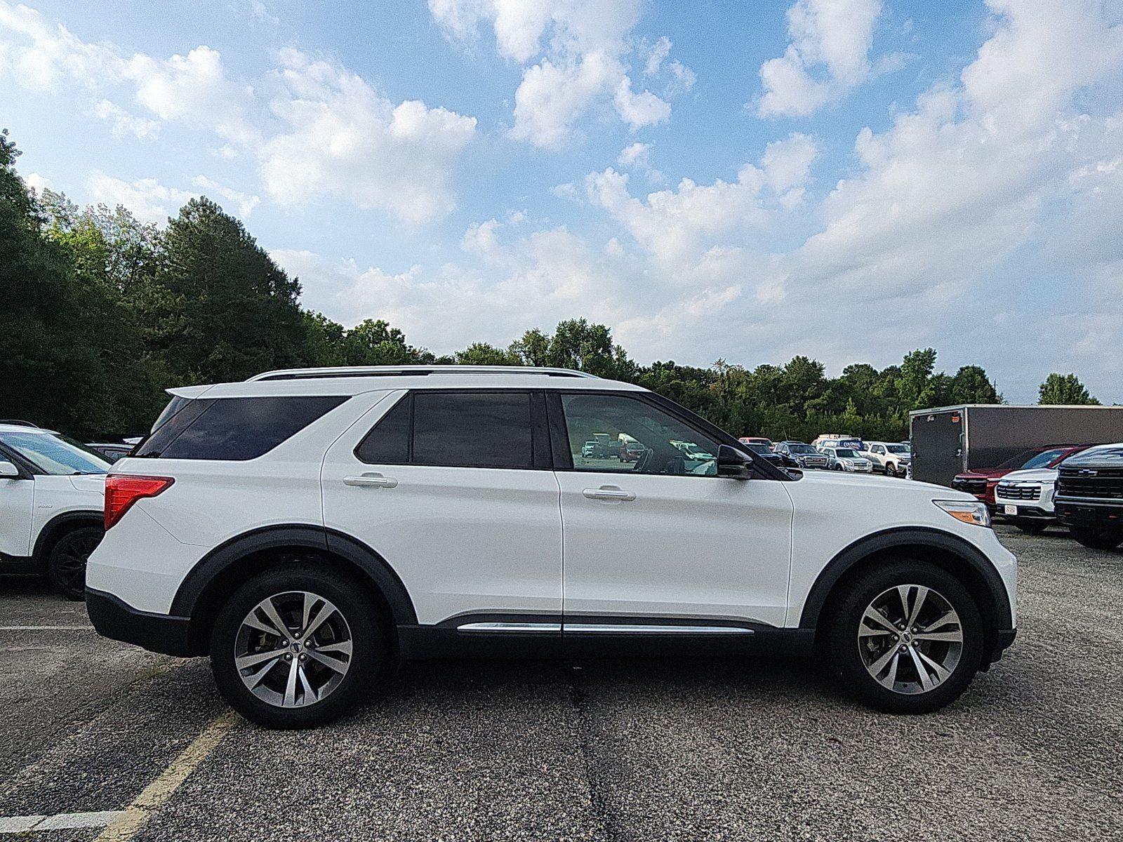 View vehicle photo 6