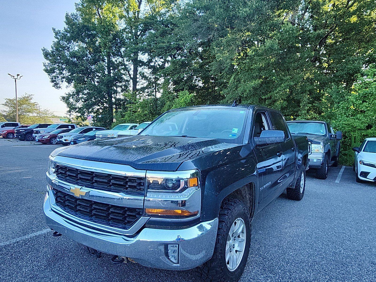 Gray (Graphite Metallic) 2018 Chevrolet Silverado 1500 Pickup Truck Four-Wheel Drive 6-Speed Automatic