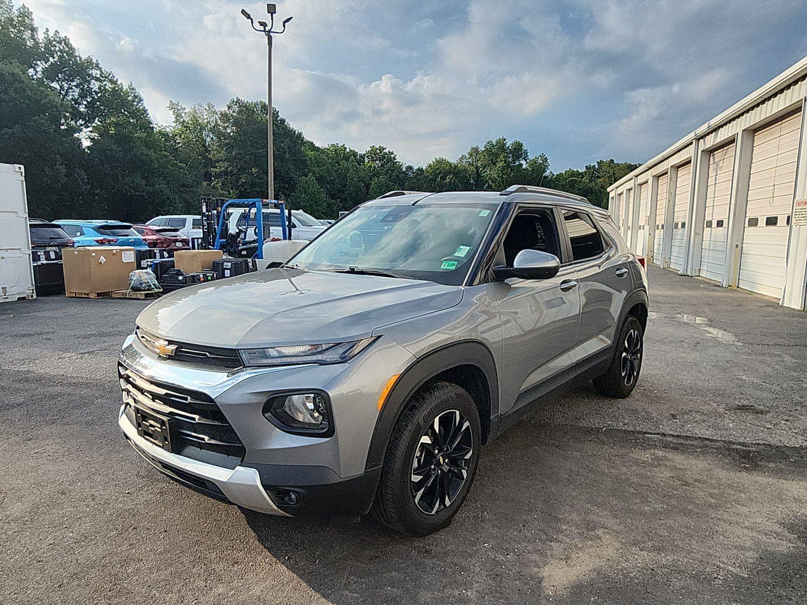 Sterling Gray Metallic 2023 Chevrolet Trailblazer SUV / Crossover Four-Wheel Drive 9-Speed Automatic