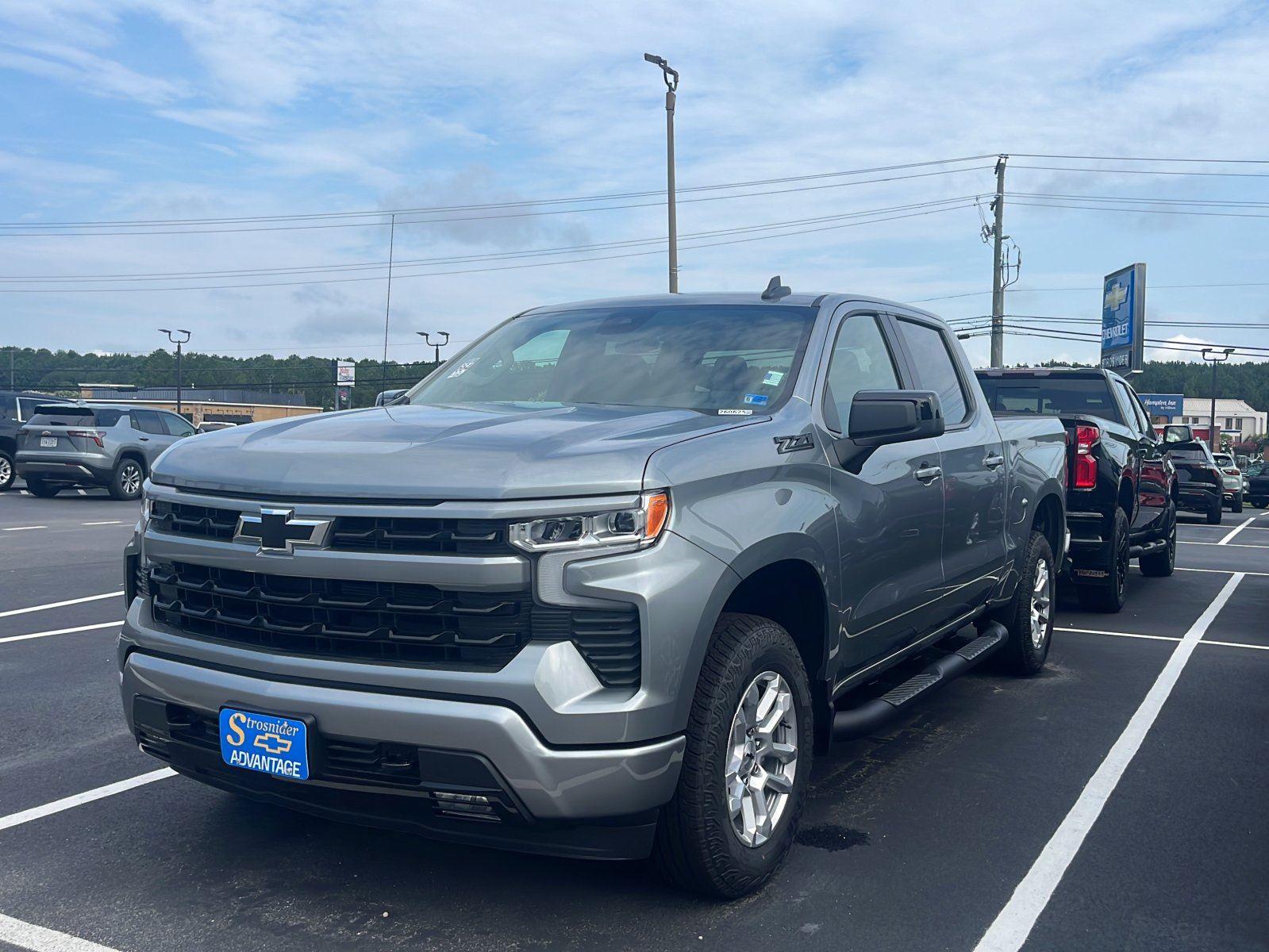 Sterling Gray Metallic 2026 Chevrolet Silverado 1500 Pickup Truck Four-Wheel Drive Automatic