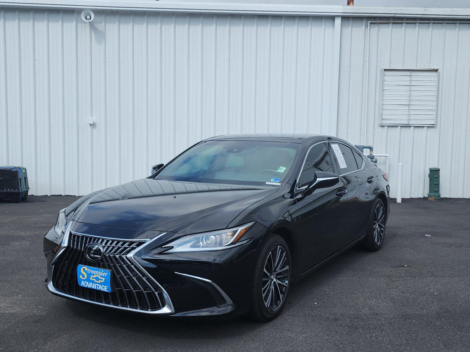 Black 2022 Lexus ES Sedan Front-Wheel Drive Automatic