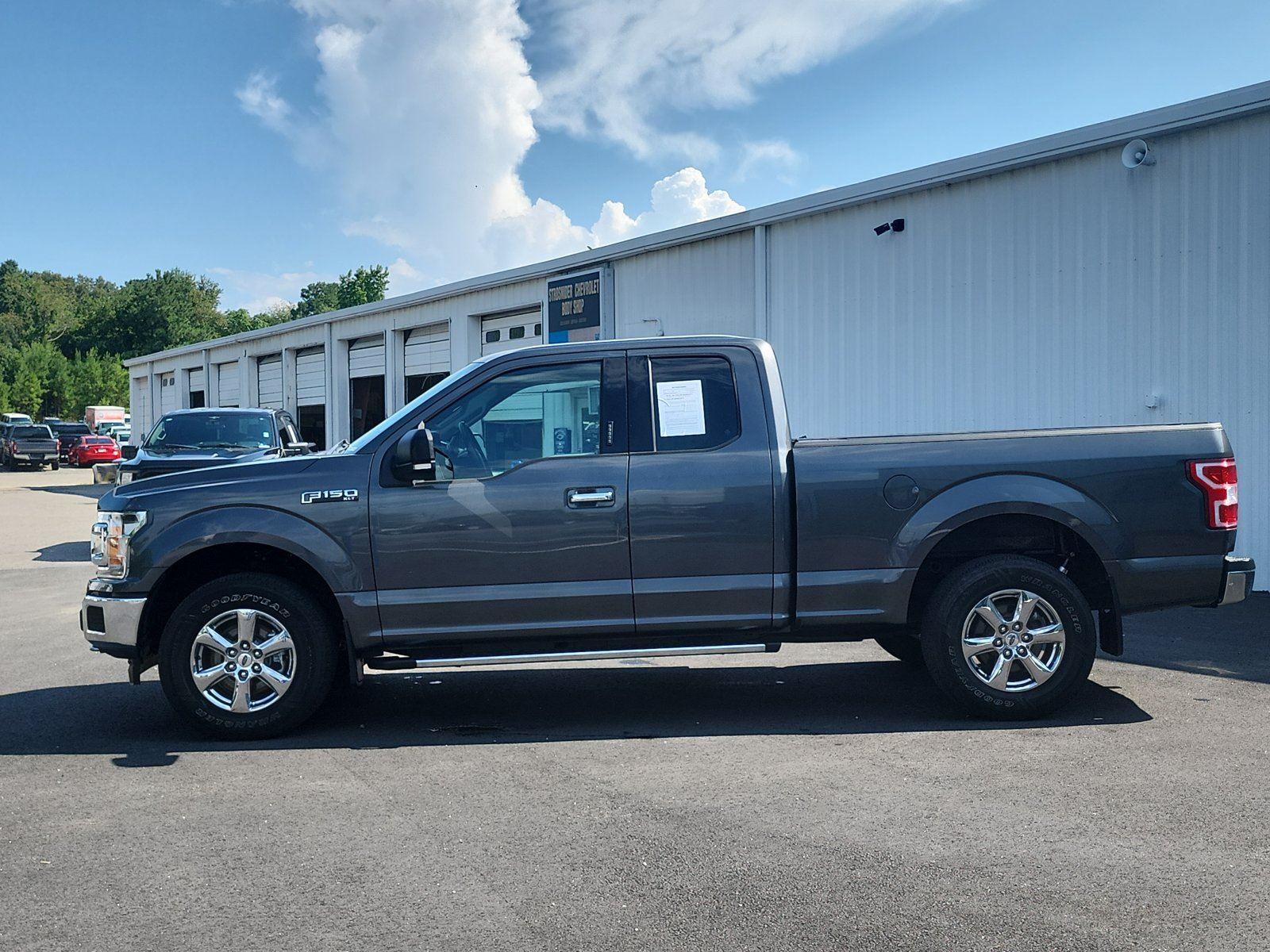 View vehicle photo 2