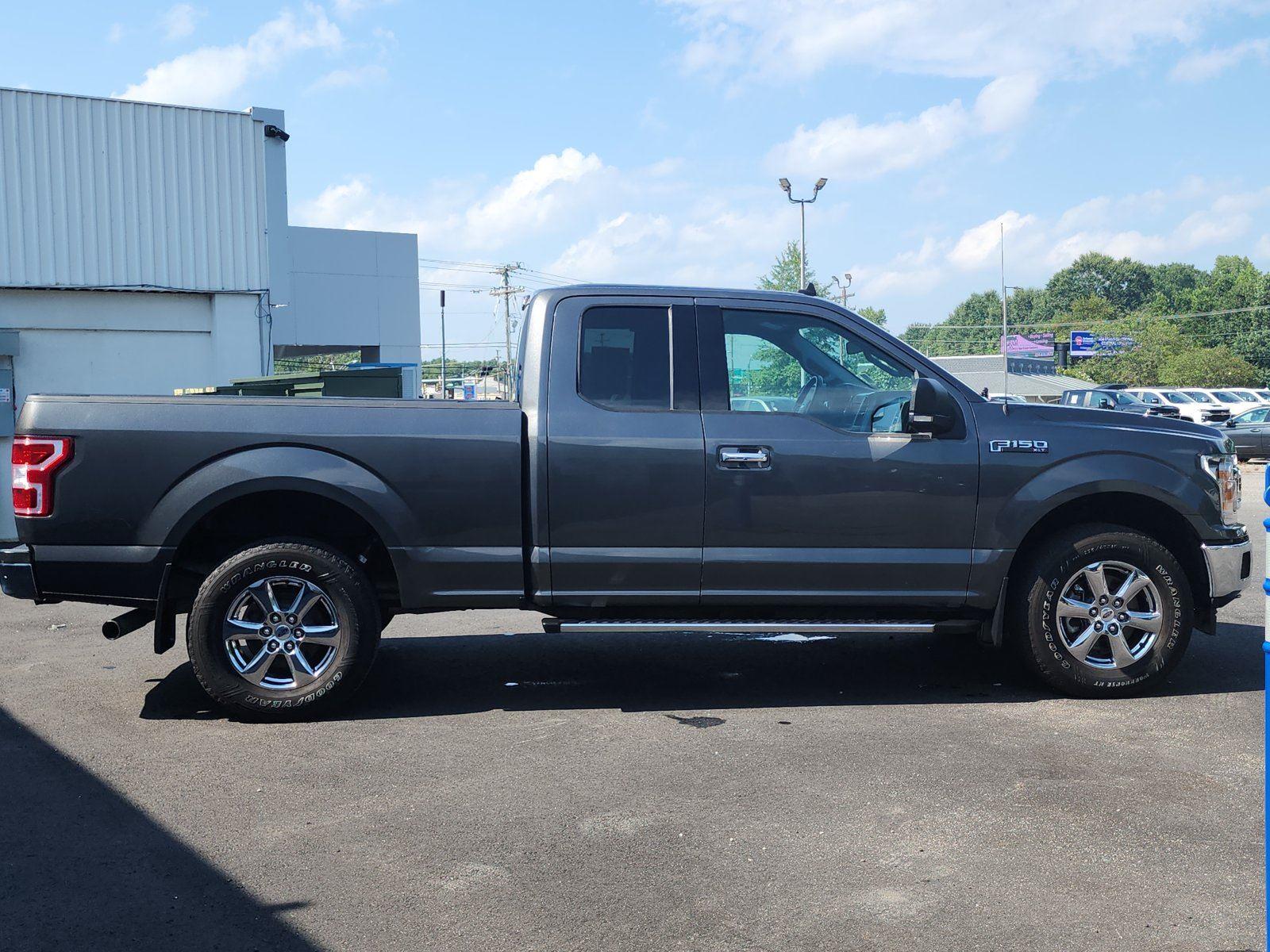 View vehicle photo 6