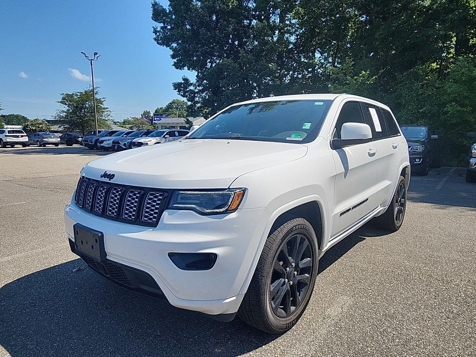 Bright White Clearcoat 2022 Jeep Grand Cherokee SUV / Crossover Four-Wheel Drive 8-Speed Automatic