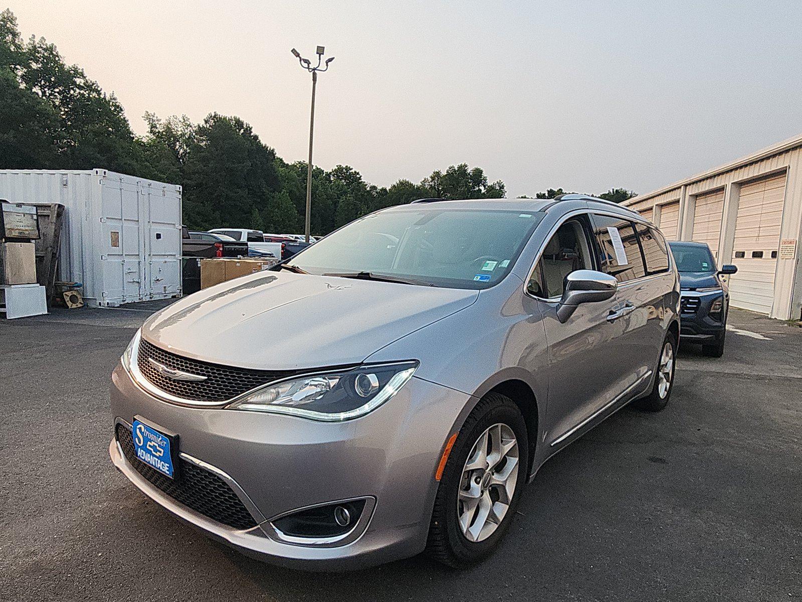 Billet Silver Metallic Clearcoat 2020 Chrysler Pacifica Minivan Front-Wheel Drive 9-Speed Automatic