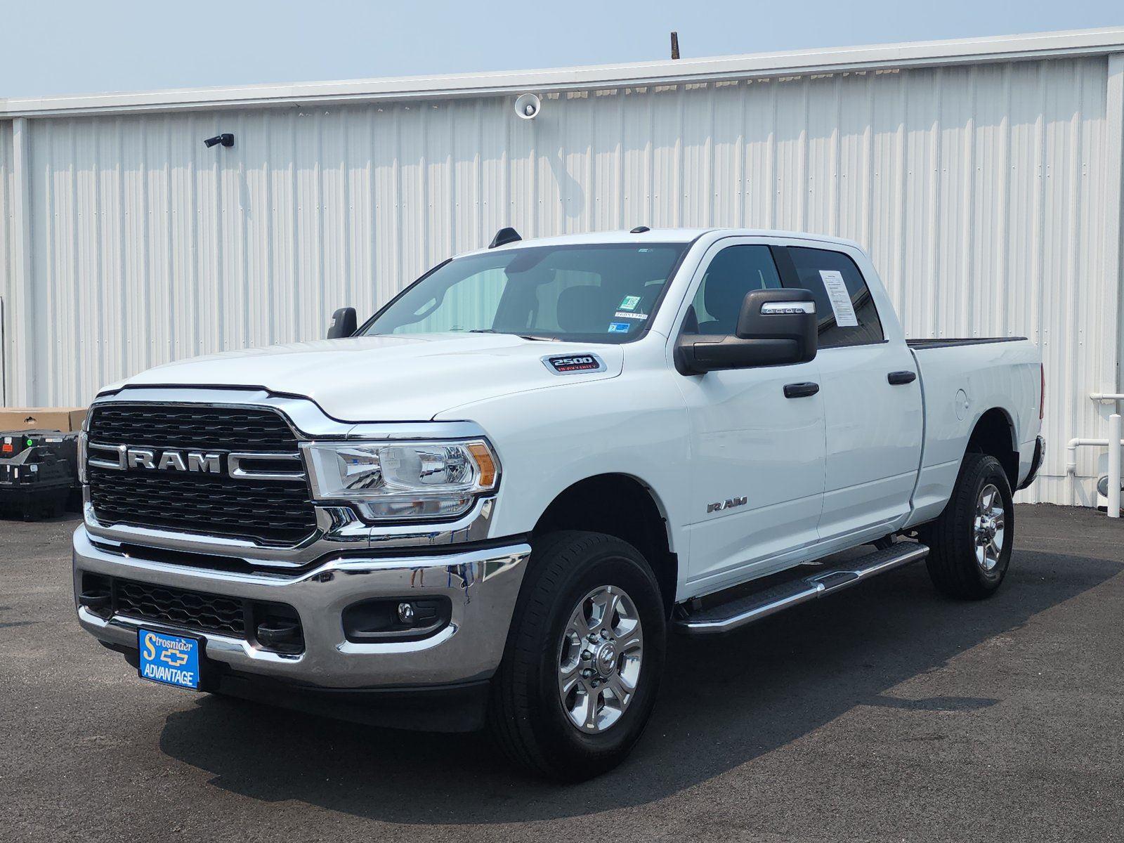 Bright White Clearcoat 2024 RAM 2500 Pickup Truck Four-Wheel Drive 8-Speed Automatic