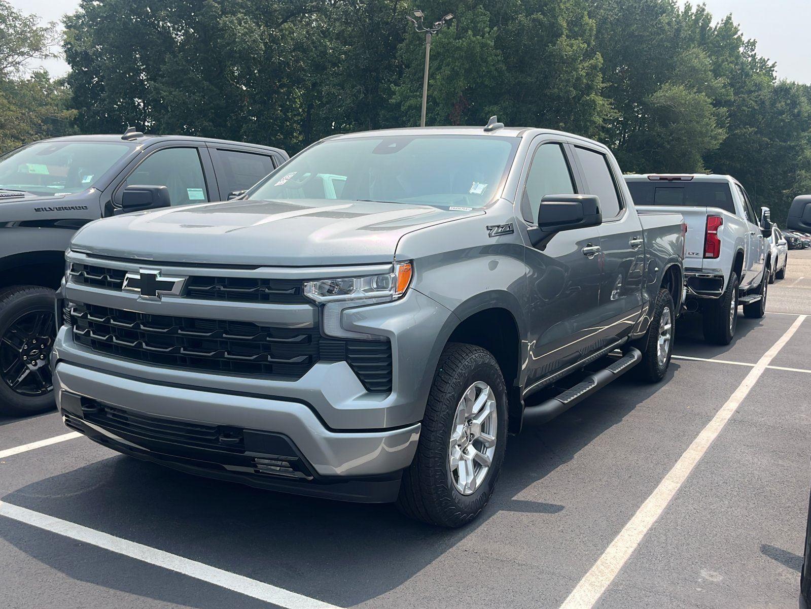 Sterling Gray Metallic 2026 Chevrolet Silverado 1500 Pickup Truck Four-Wheel Drive Automatic
