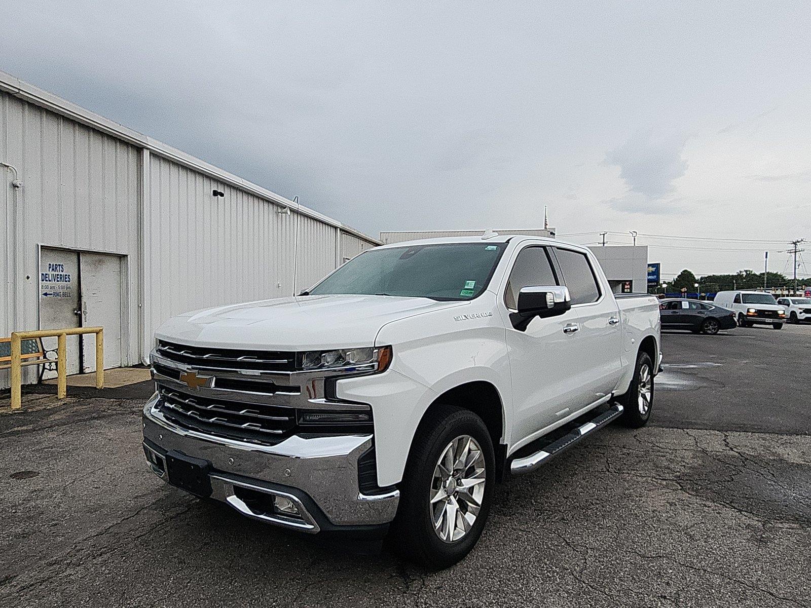 Summit White 2020 Chevrolet Silverado 1500 Pickup Truck Four-Wheel Drive 8-Speed Automatic