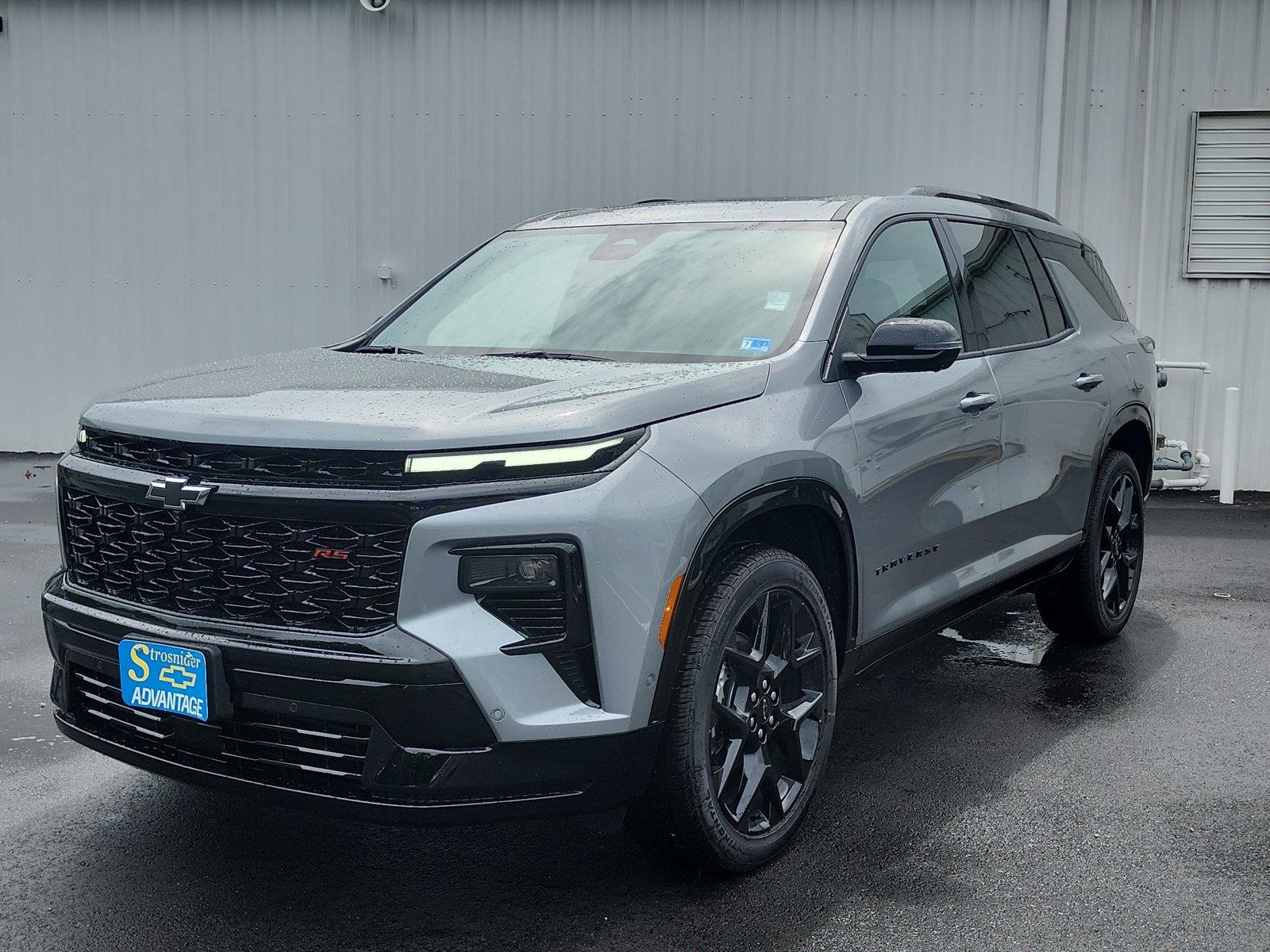 Sterling Gray Metallic 2026 Chevrolet Traverse SUV / Crossover Front-Wheel Drive 8-Speed Automatic