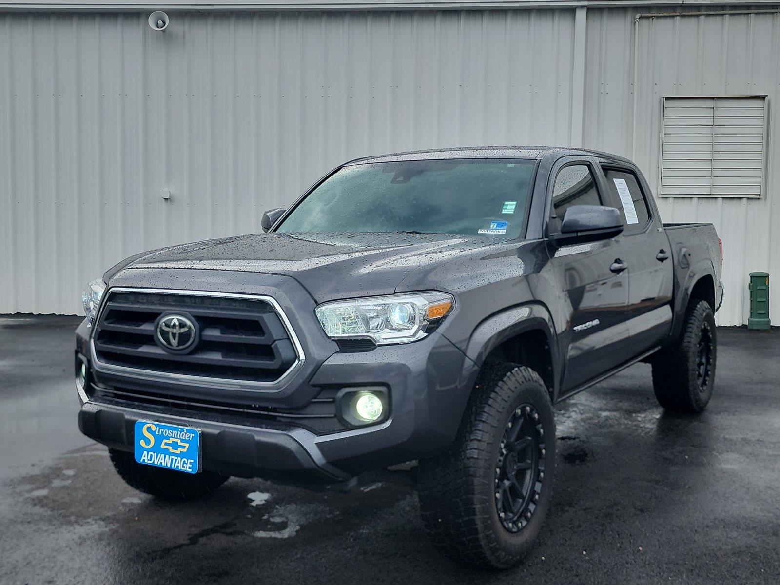 2022 Toyota Tacoma Gris (Magnetic Gray Metallic) Camioneta 4X2 Automática