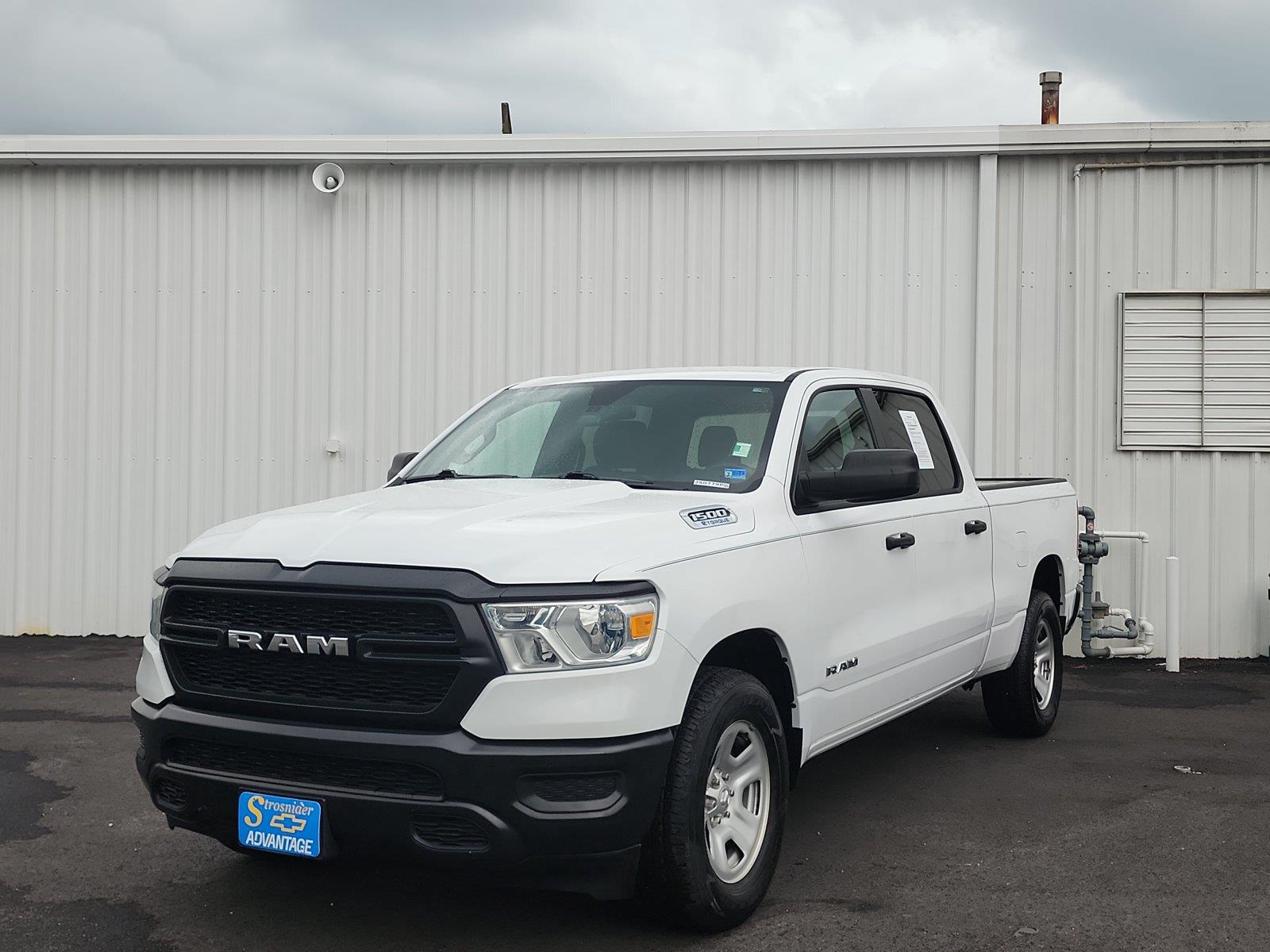 Bright White Clearcoat 2022 RAM 1500 Pickup Truck Four-Wheel Drive 8-Speed Automatic