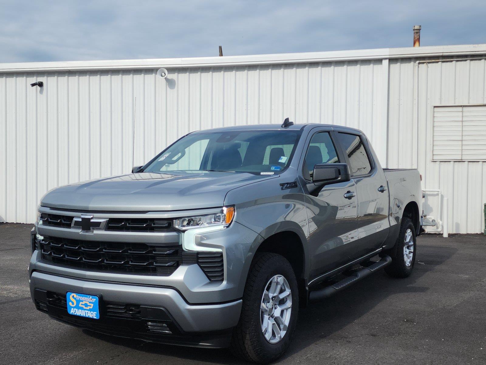 Sterling Gray Metallic 2026 Chevrolet Silverado 1500 Pickup Truck Four-Wheel Drive Automatic