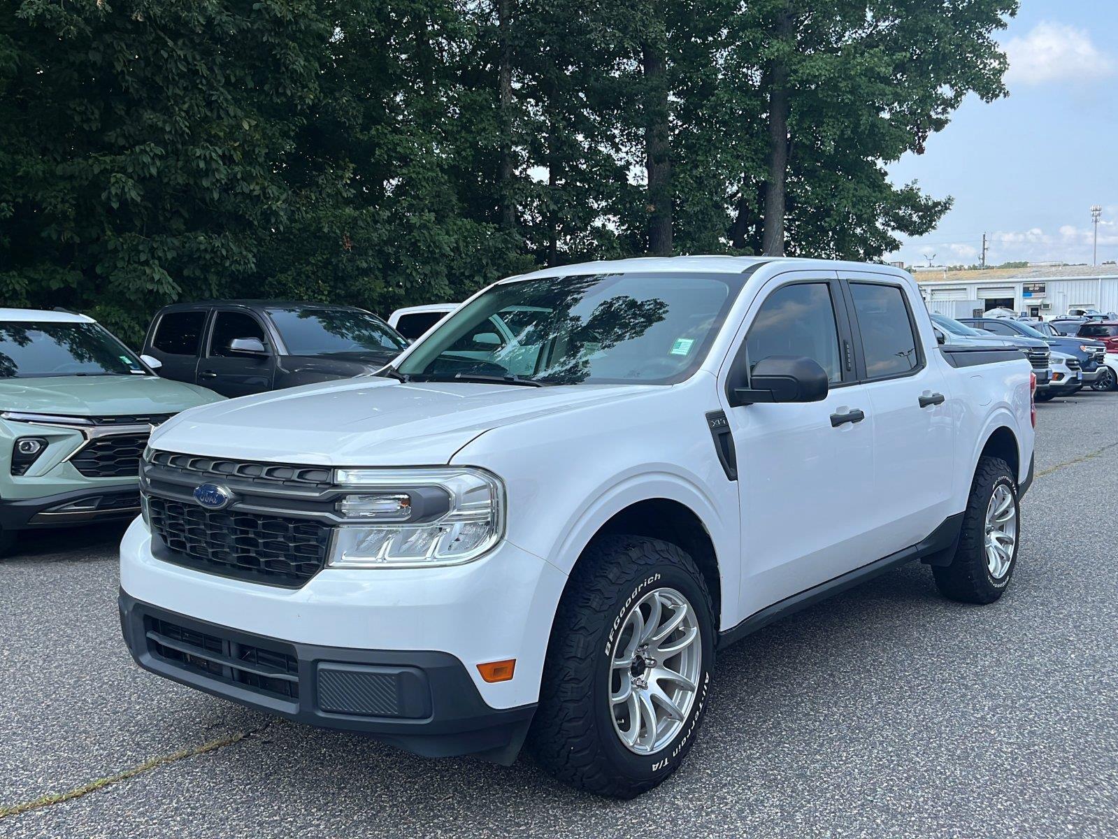 Oxford White 2022 Ford Maverick Pickup Truck Front-Wheel Drive Continuously Variable Transmission