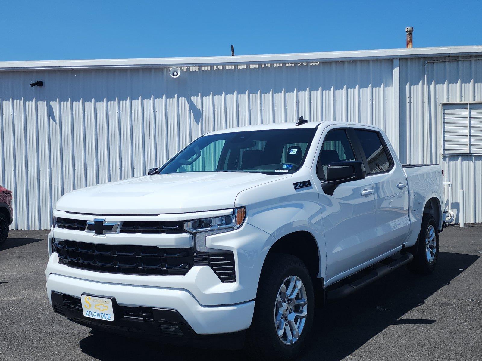 Summit White 2026 Chevrolet Silverado 1500 Pickup Truck Four-Wheel Drive Automatic