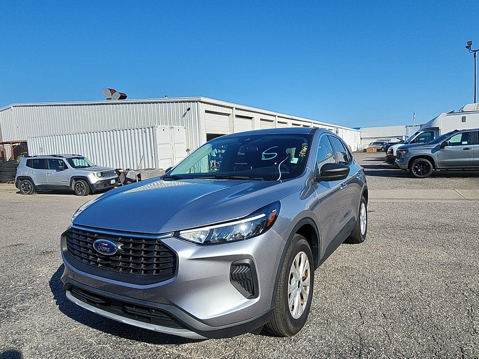 Iconic Silver Metallic 2024 Ford Escape SUV / Crossover Front-Wheel Drive 8-Speed Automatic
