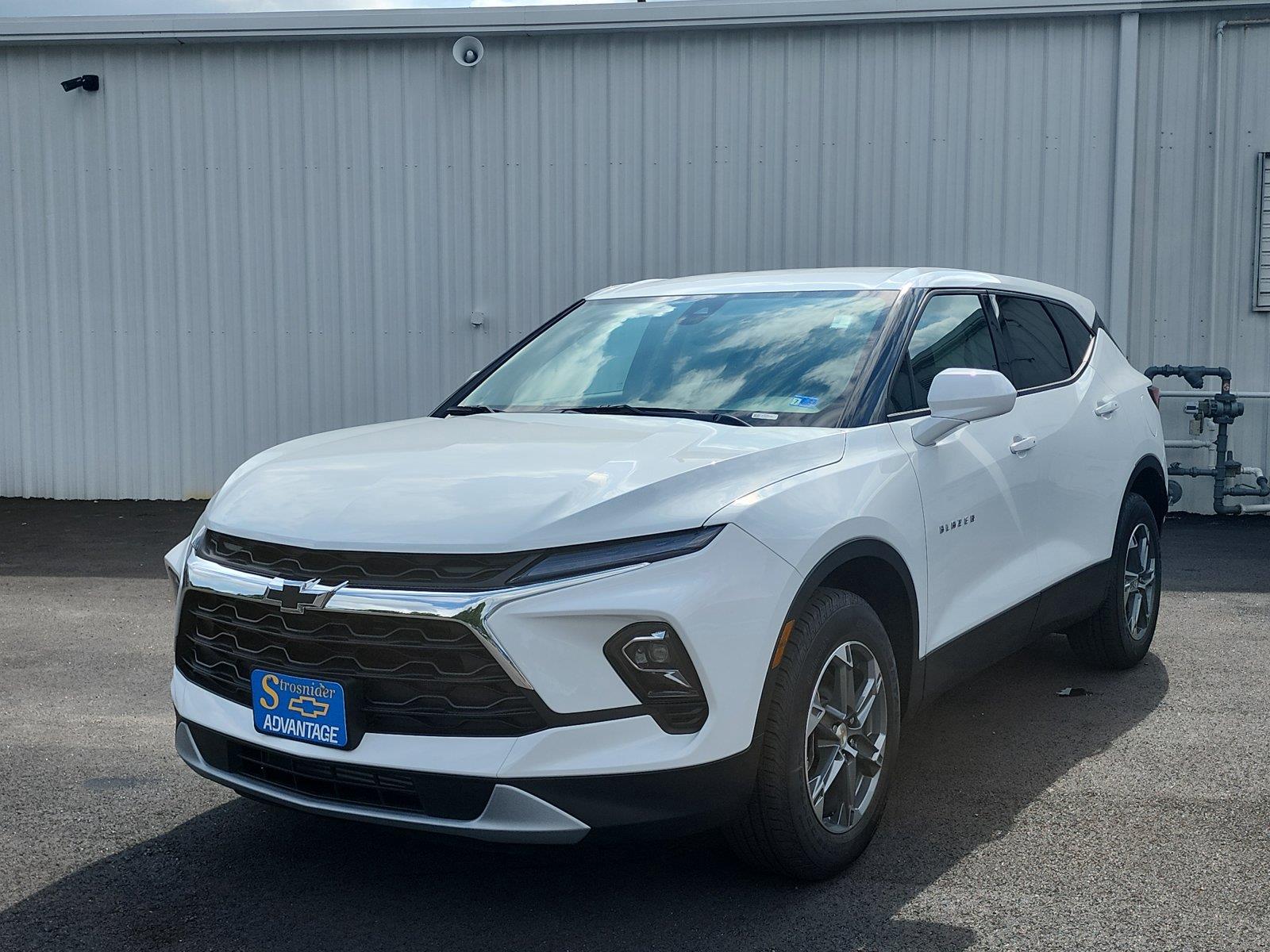 Summit White 2026 Chevrolet Blazer SUV / Crossover 9-Speed Automatic