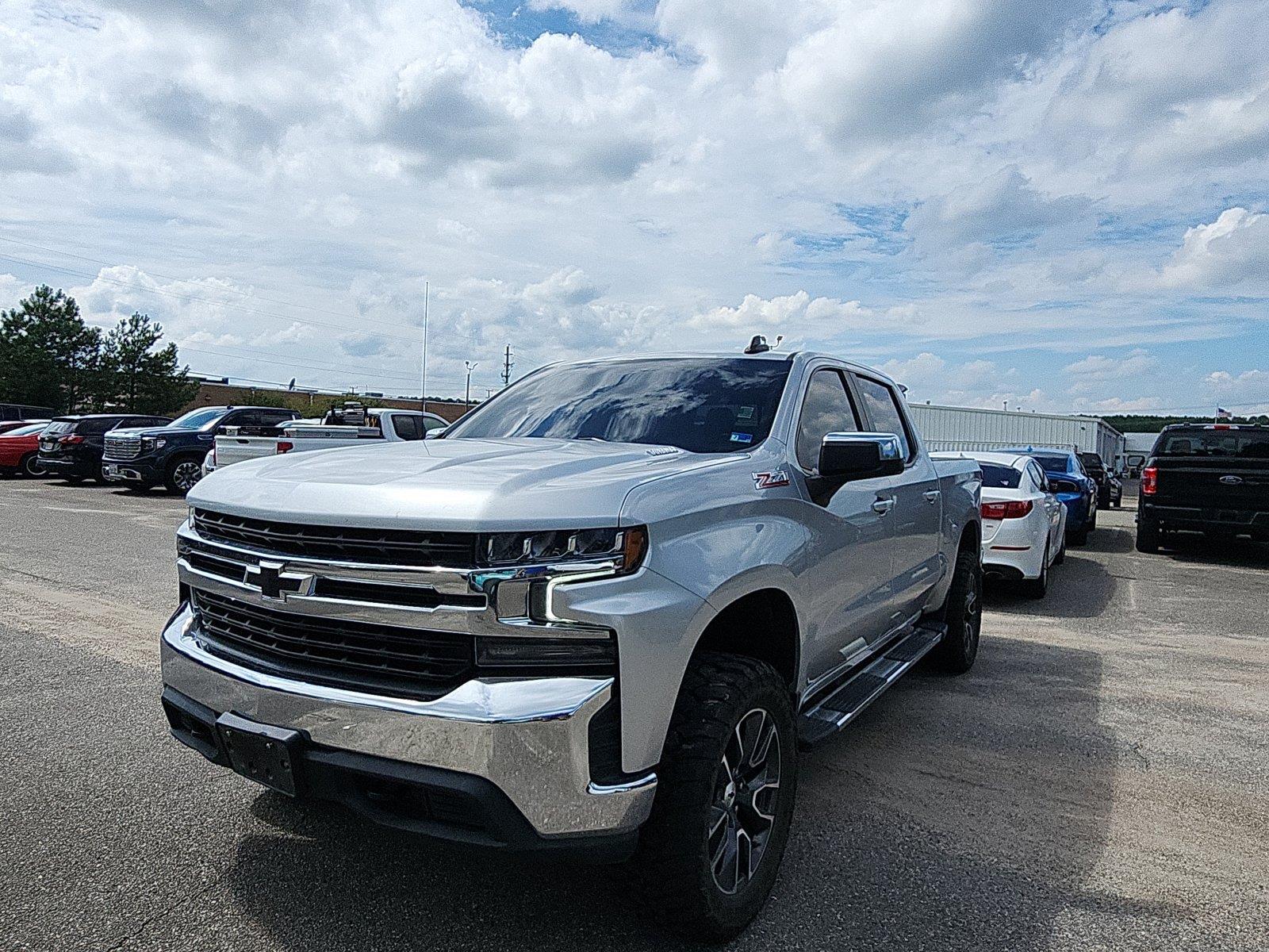Silver Ice Metallic 2021 Chevrolet Silverado 1500 Pickup Truck Four-Wheel Drive 8-Speed Automatic