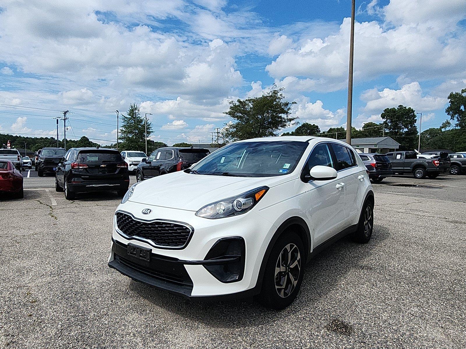 Snow White Pearl 2022 Kia Sportage SUV / Crossover Front-Wheel Drive Automatic