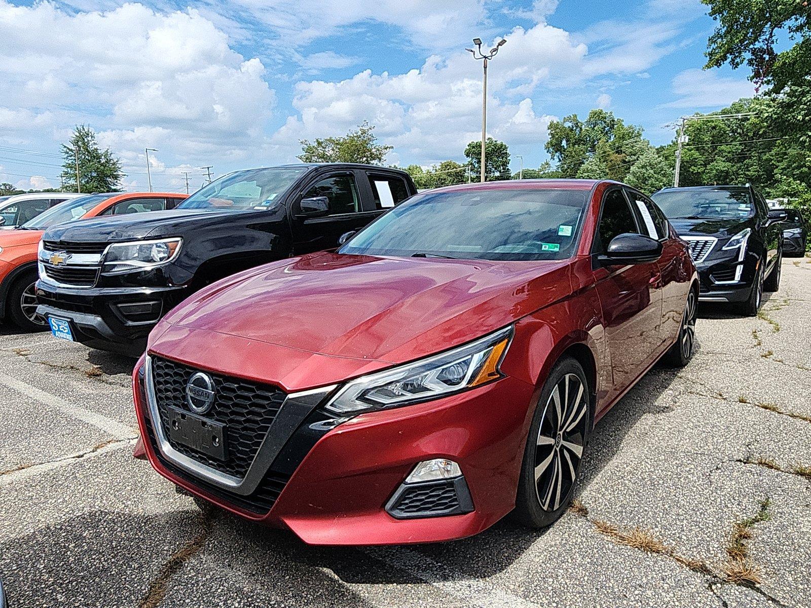 Red (Scarlet Ember Tintcoat) 2021 Nissan Altima Sedan Front-Wheel Drive Continuously Variable Transmission