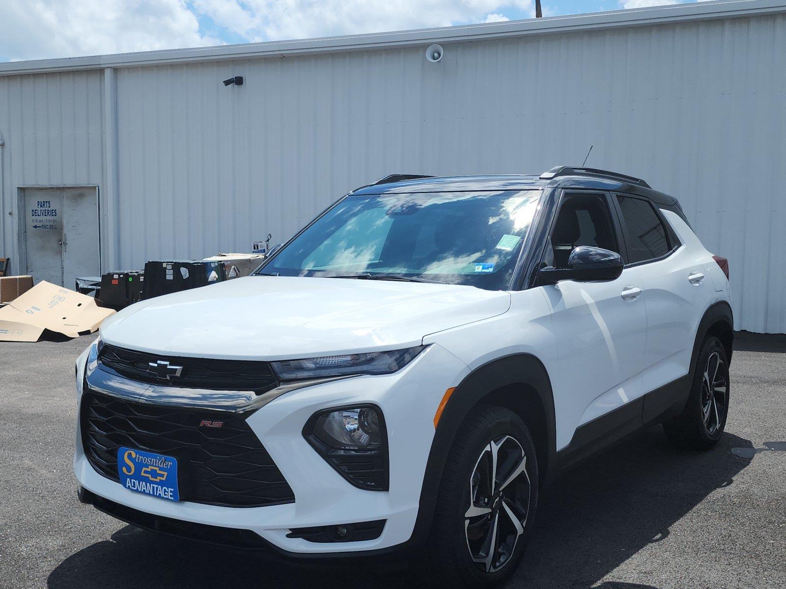 Summit White 2023 Chevrolet Trailblazer SUV / Crossover Four-Wheel Drive 9-Speed Automatic