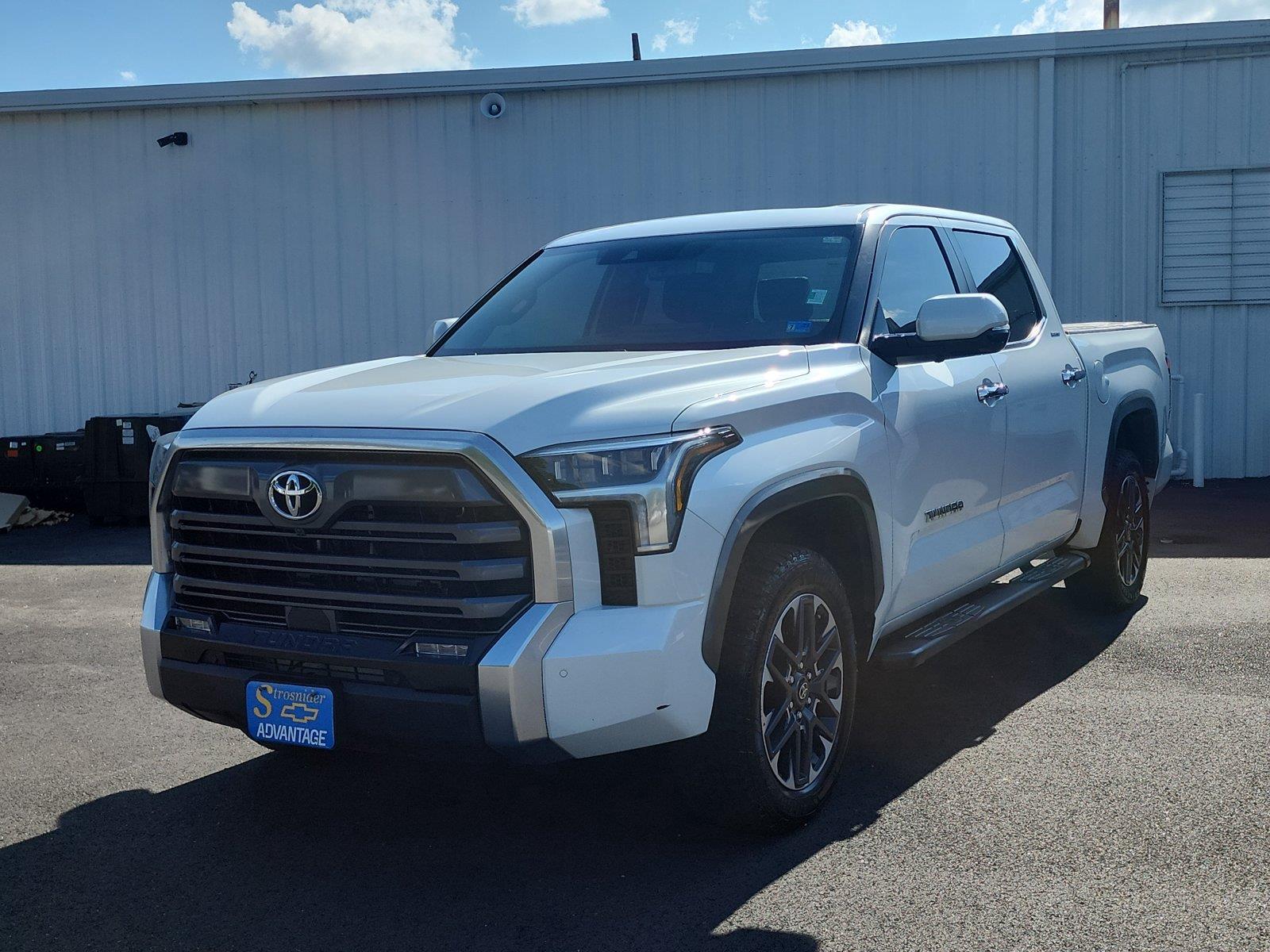 White (Wind Chill Pearl) 2025 Toyota Tundra Pickup Truck Four-Wheel Drive Automatic