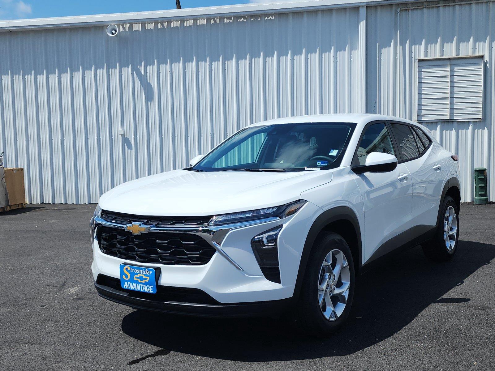 Summit White 2026 Chevrolet Trax SUV / Crossover Front-Wheel Drive 6-Speed Automatic