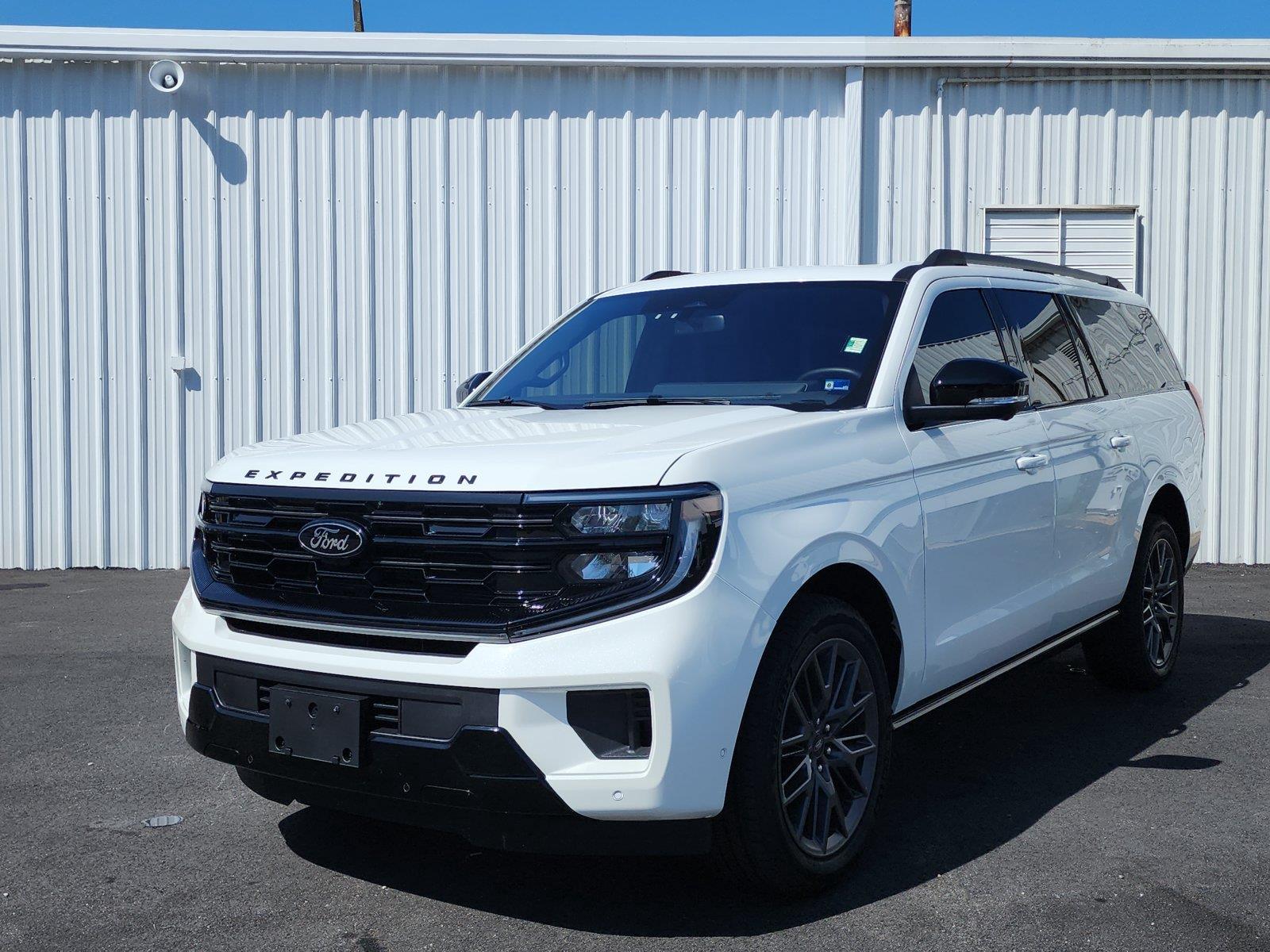 Star White Metallic Tri-Coat 2025 Ford Expedition SUV / Crossover Four-Wheel Drive Automatic