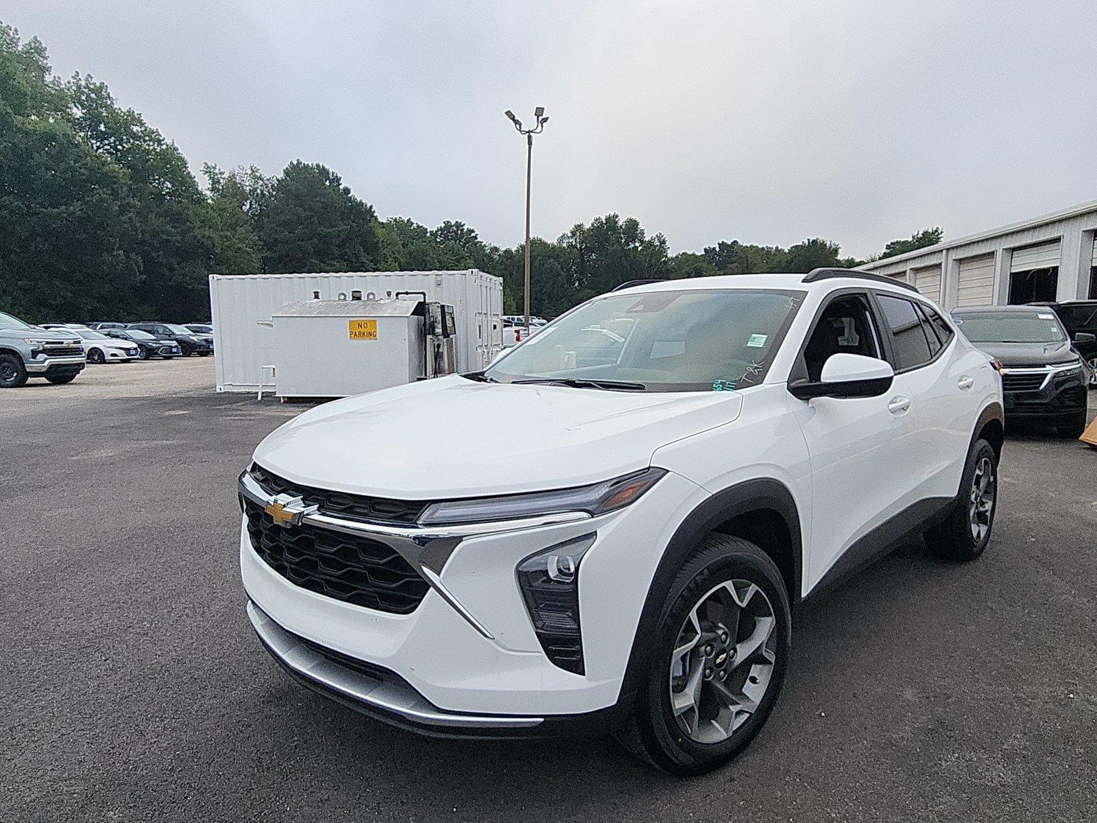 Summit White 2025 Chevrolet Trax SUV / Crossover Front-Wheel Drive 6-Speed Automatic