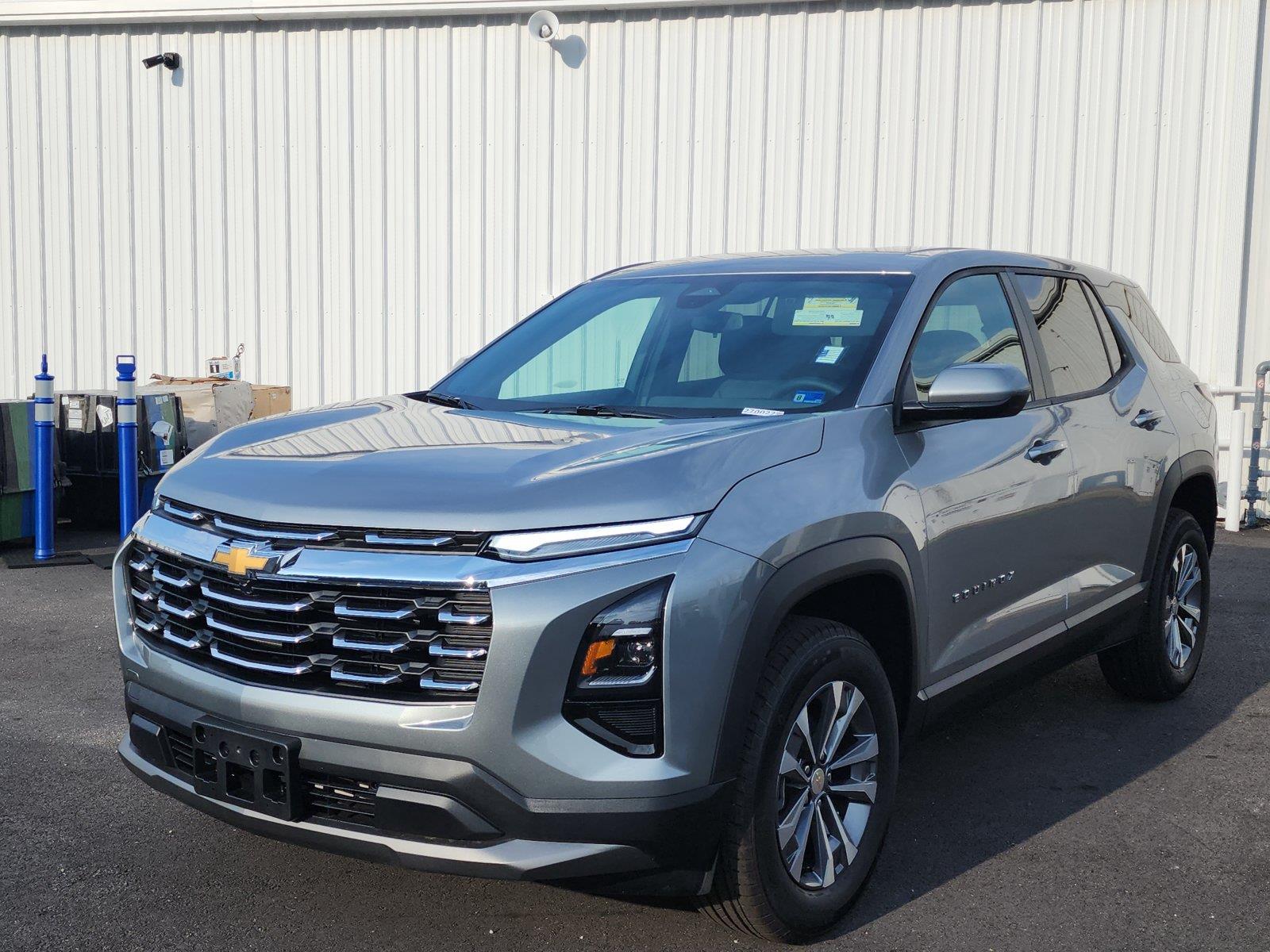 Sterling Gray Metallic 2027 Chevrolet Equinox SUV / Crossover Four-Wheel Drive 8-Speed Automatic