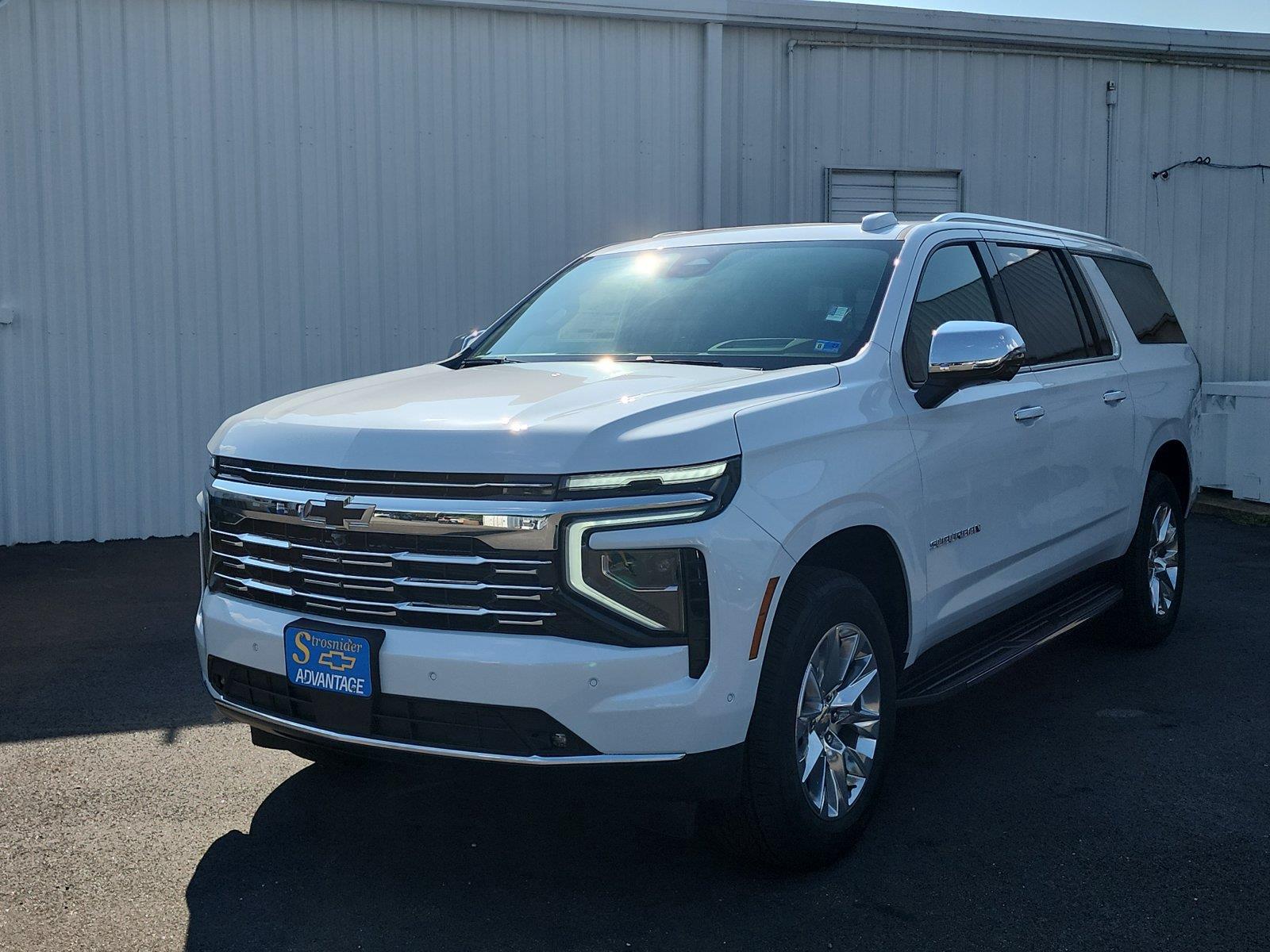 Polar White Tricoat 2026 Chevrolet Suburban SUV / Crossover Four-Wheel Drive Automatic