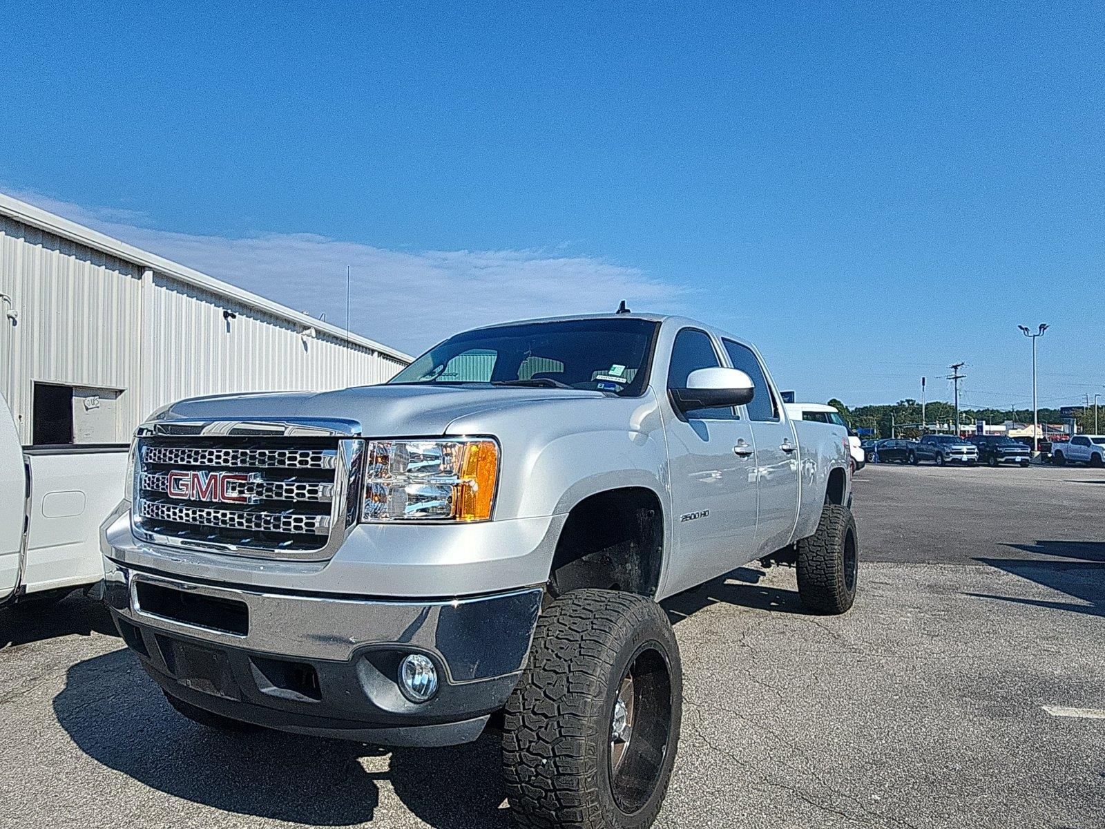 Quicksilver Metallic 2013 GMC Sierra 2500HD Pickup Truck Four-Wheel Drive 6-Speed Automatic